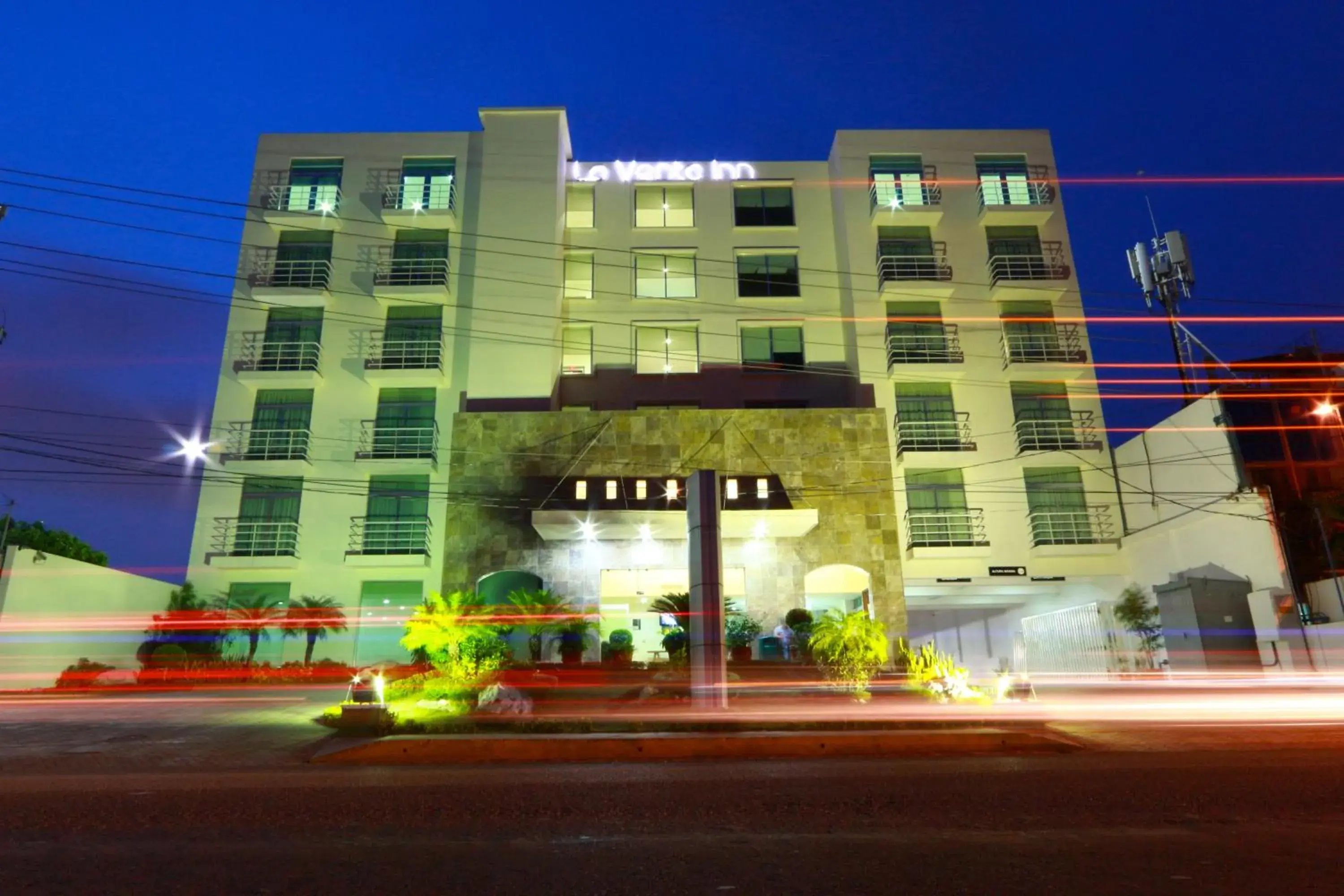 Facade/entrance, Property Building in Hotel La Venta Inn Villahermosa