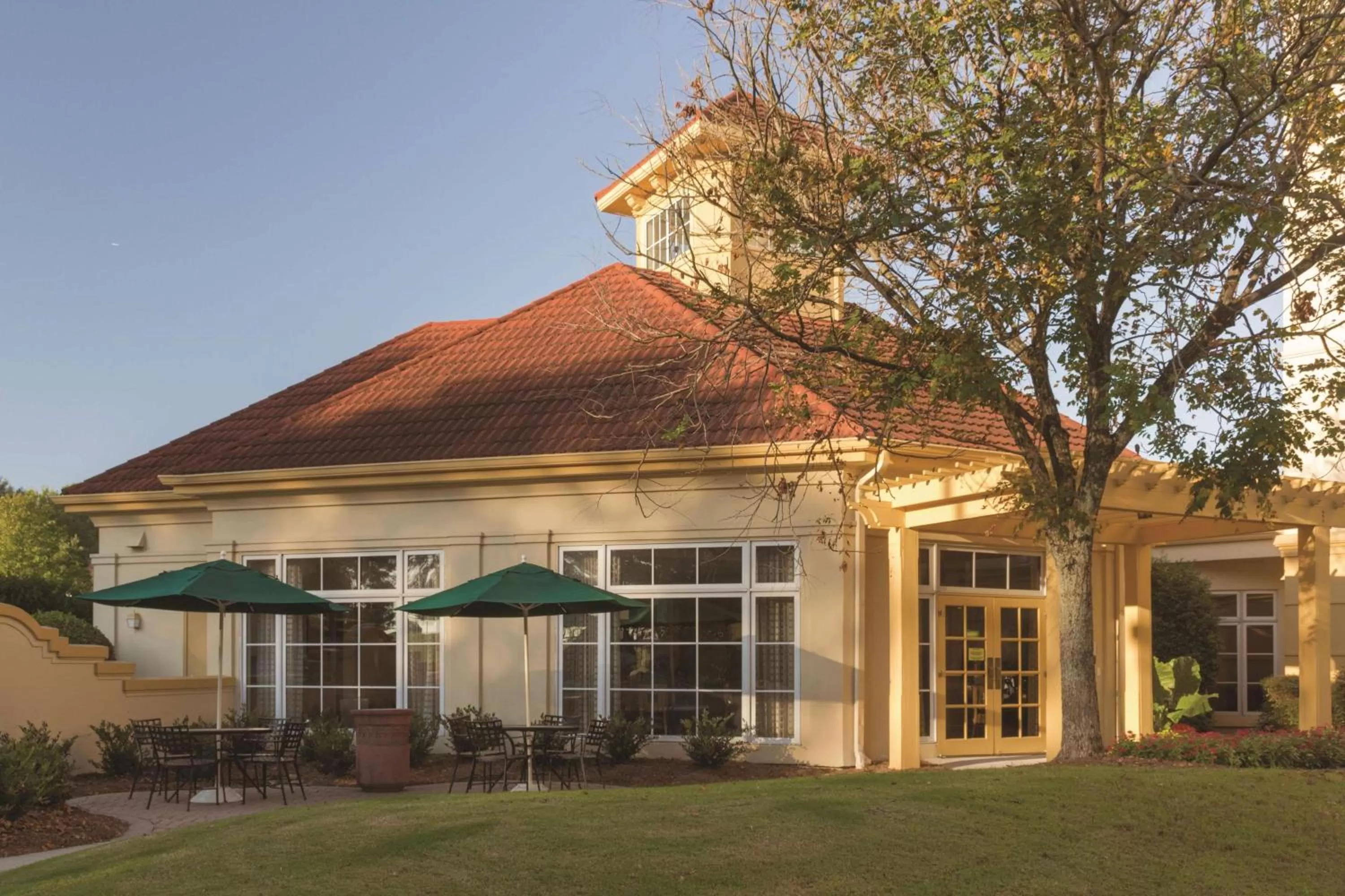 Property building in La Quinta by Wyndham Atlanta Ballpark/Galleria