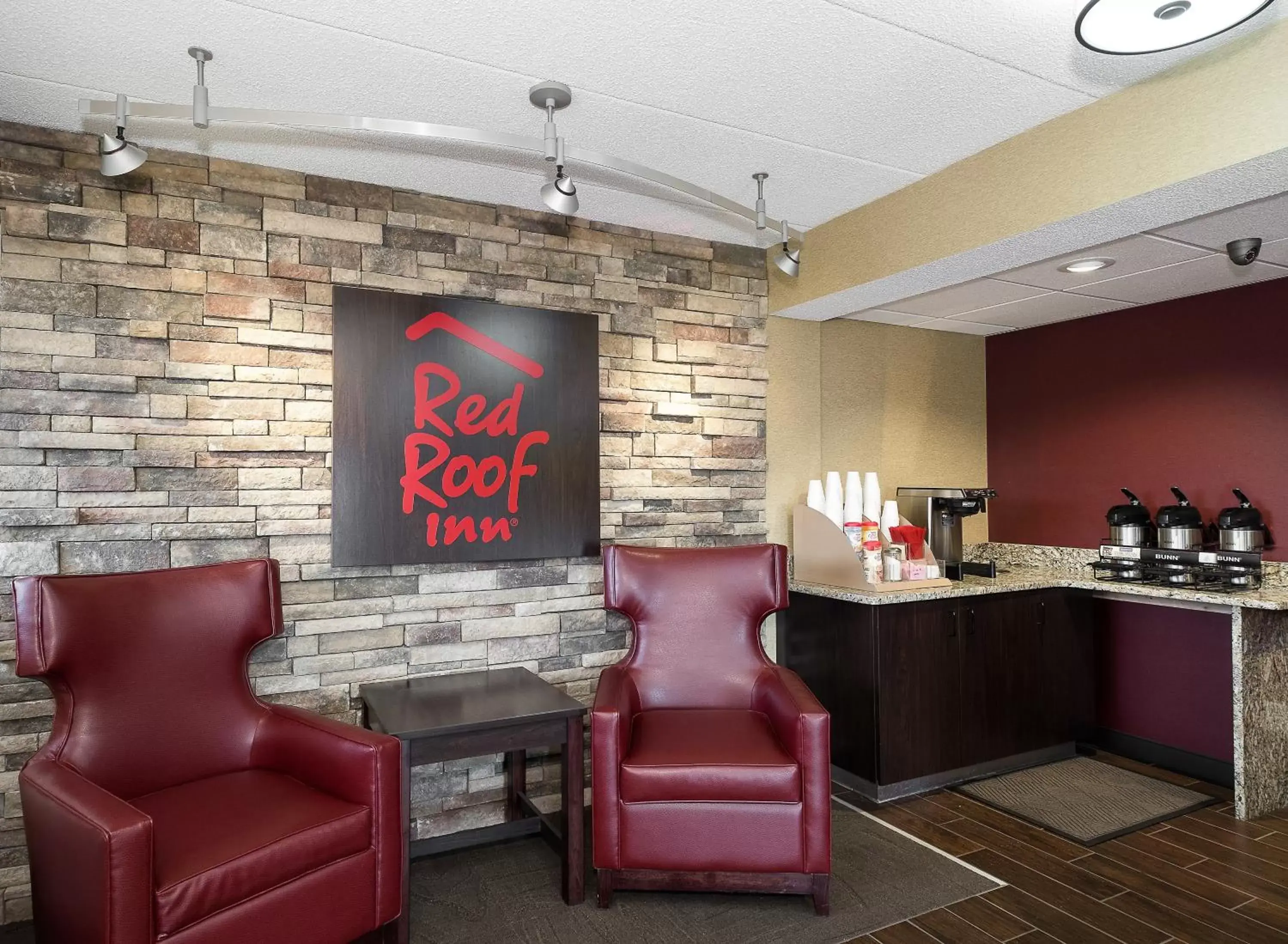 Lobby or reception in Red Roof Inn Toledo - Maumee