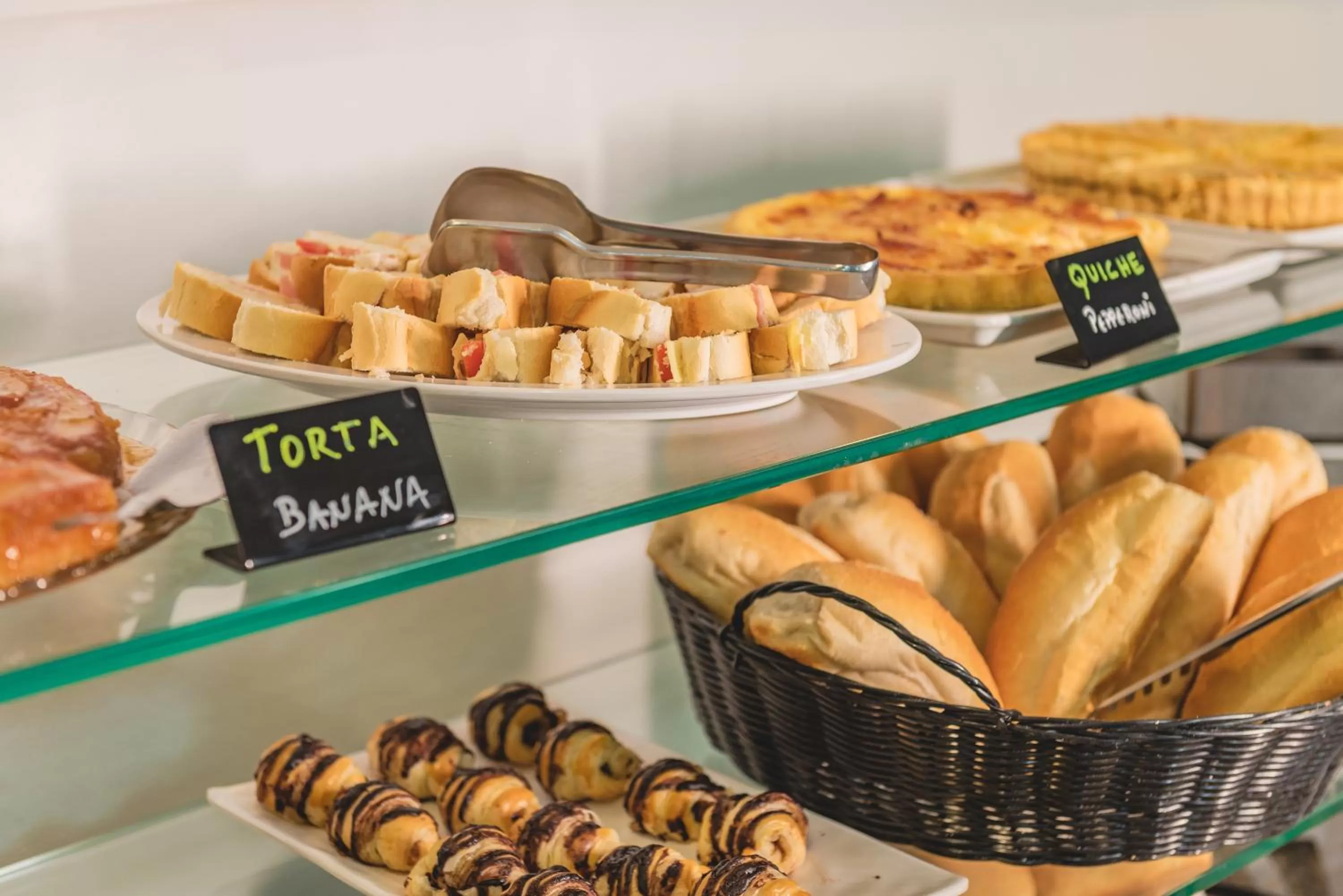 Buffet breakfast in Mercure Fortaleza Meireles