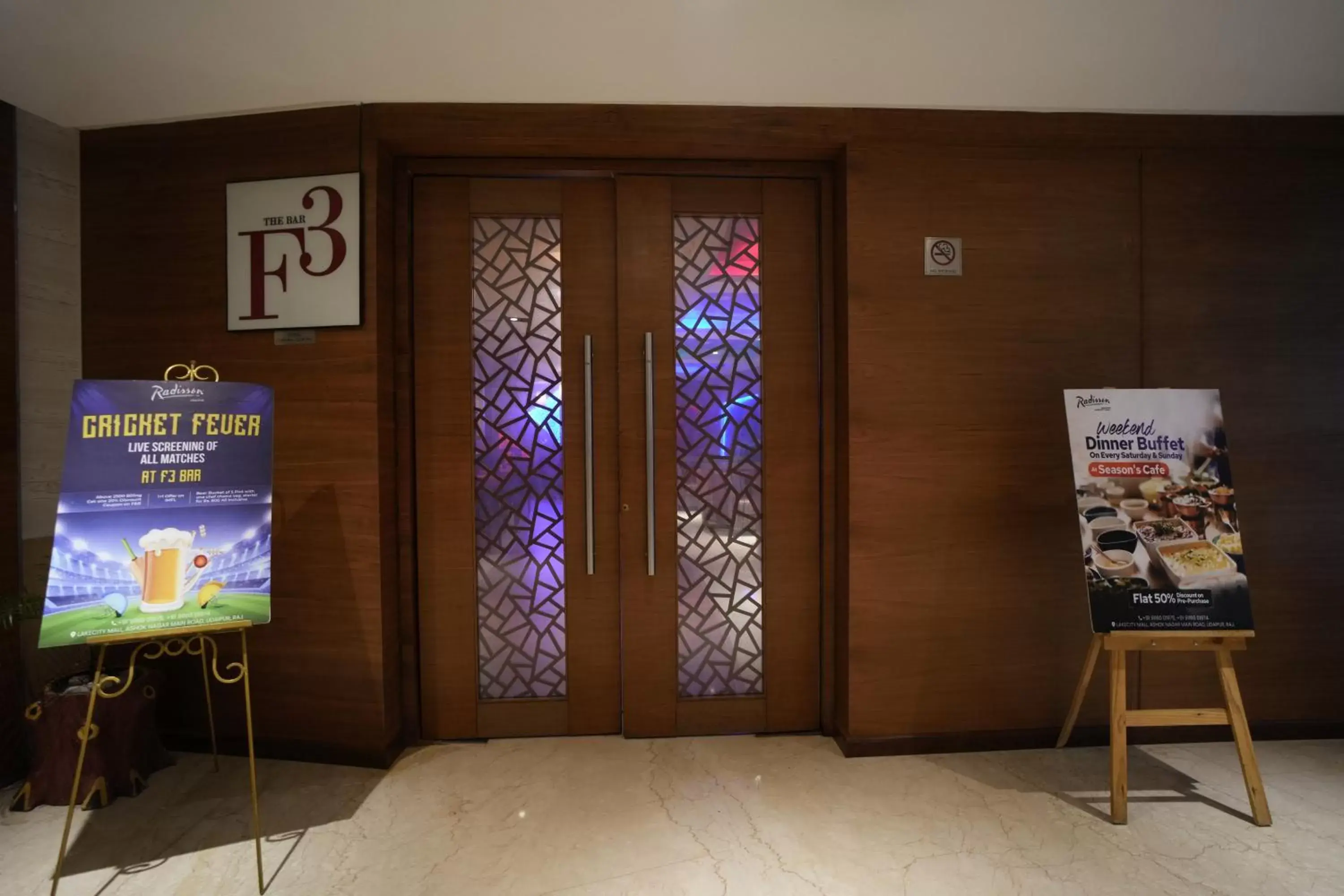 Lounge or bar in Radisson Udaipur Lounge or bar in Radisson Udaipur