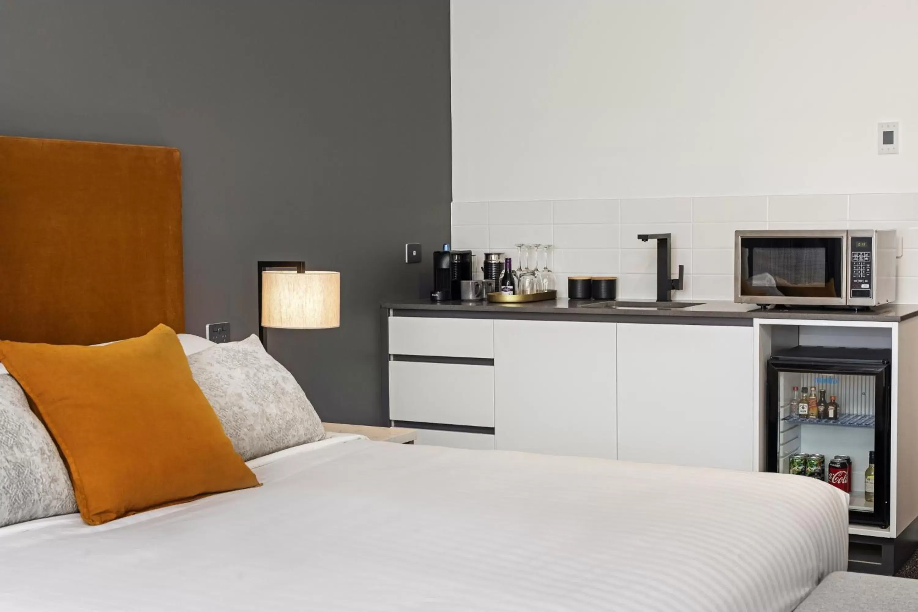 Bedroom, Bed in Mantra Traralgon