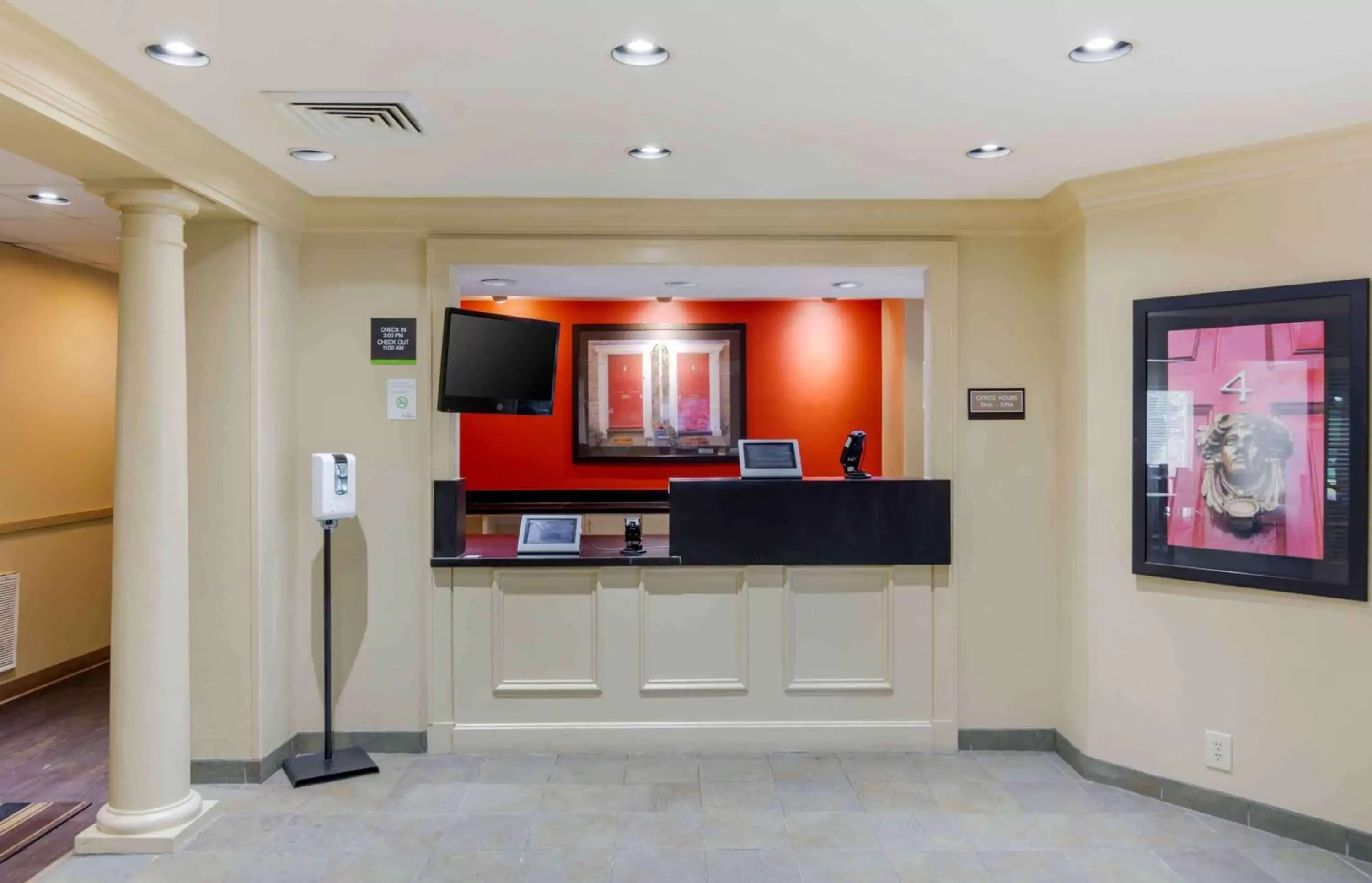 Lobby or reception, TV/Entertainment Center in Extended Stay America Suites - Richmond - W Broad Street - Glenside - North