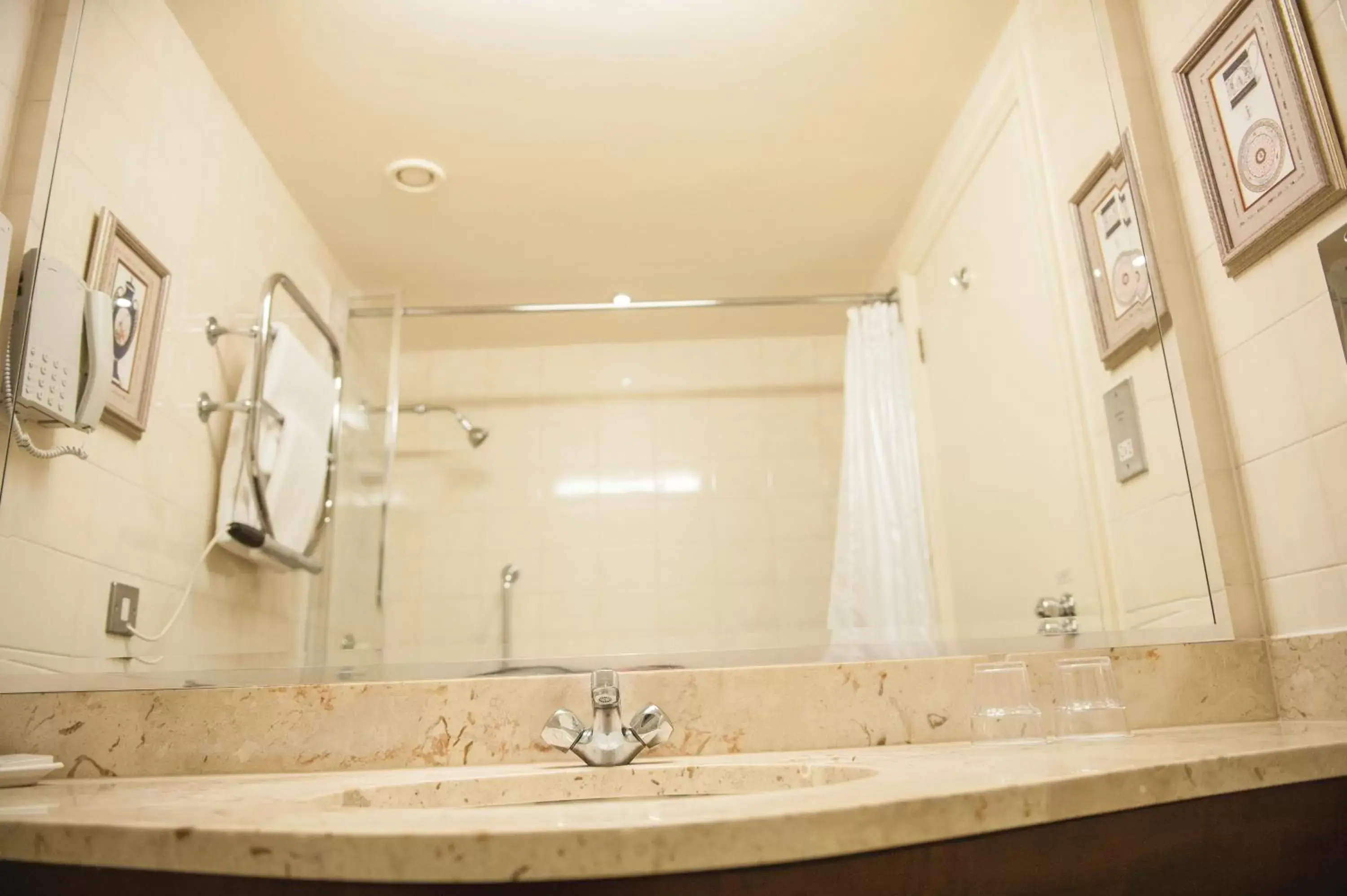 Bathroom in Aztec Hotel and Spa