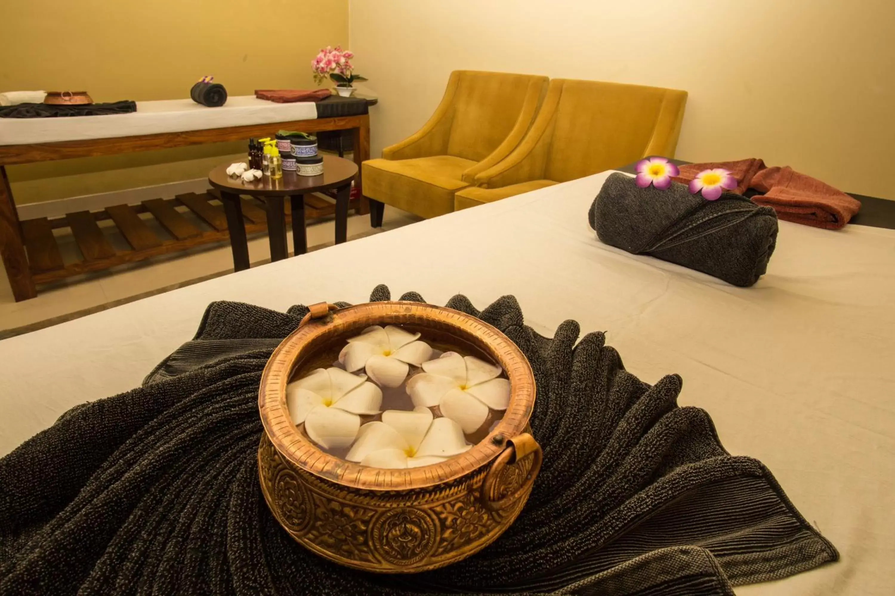 Massage in Yatri Suites and Spa