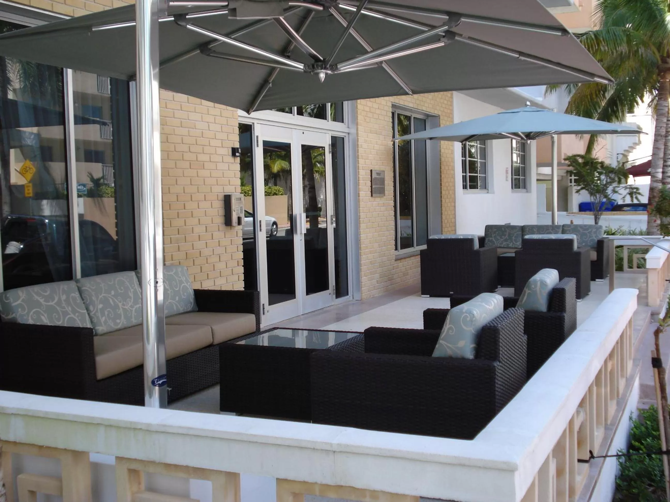 Facade/entrance in Westover Arms Hotel