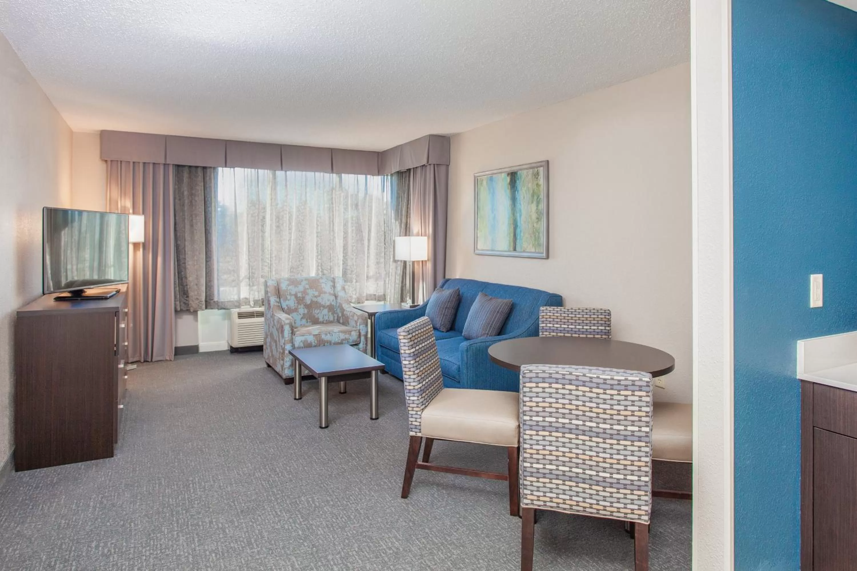 Photo of the whole room in Holiday Inn Hotel & Suites Tallahassee Conference Center North by IHG