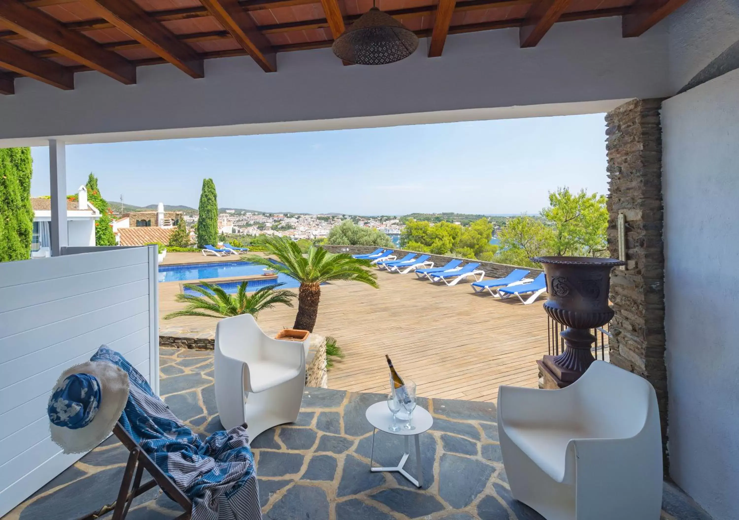 Comfort Suite with Terrace and Sea View in Hotel Rec de Palau