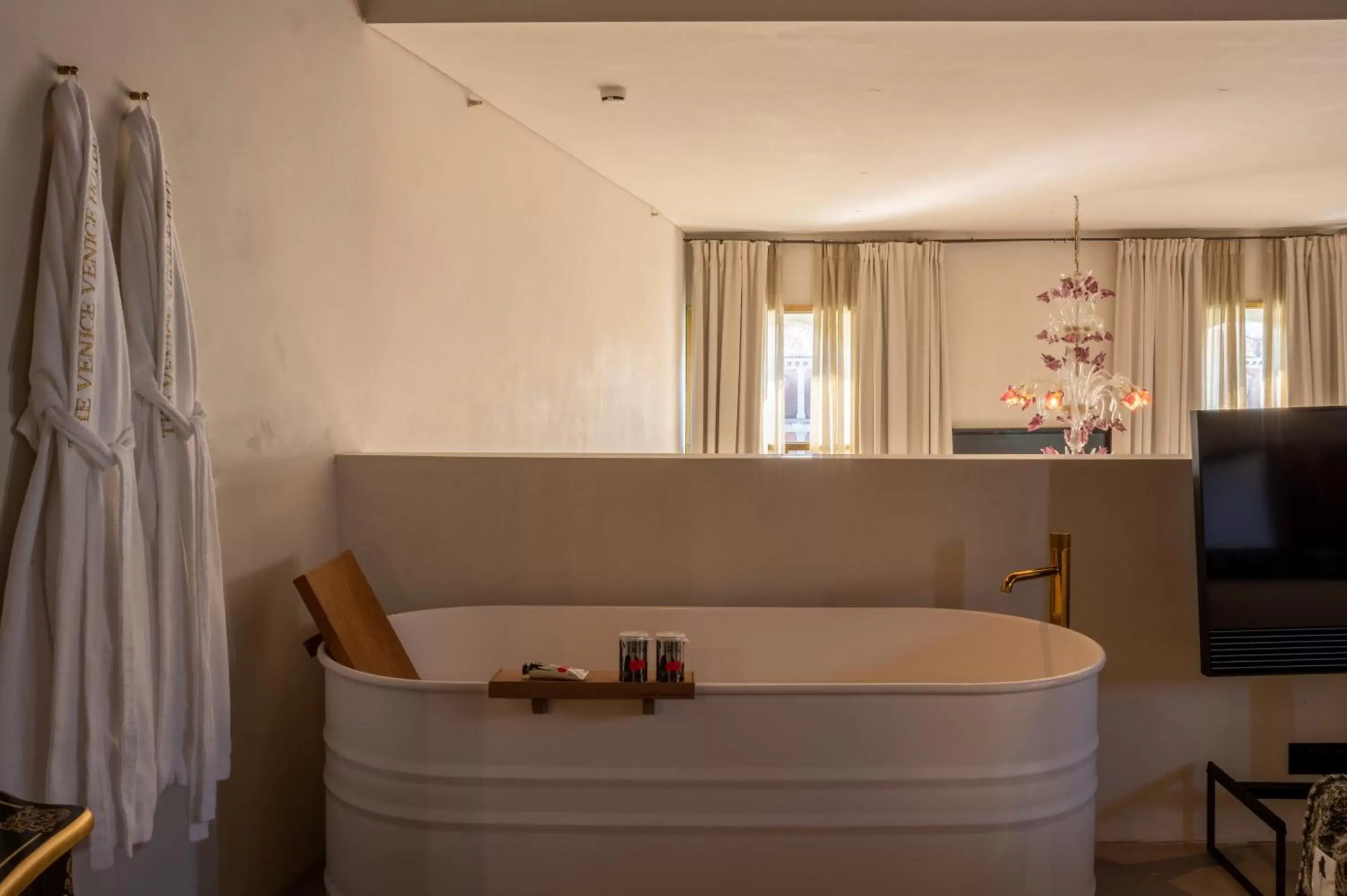 Bath, Bathroom in The Venice Venice Hotel