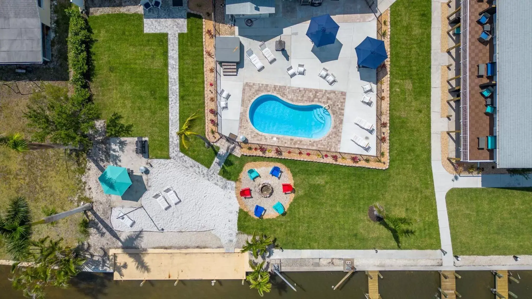 Bird's eye view, Pool View in Matlacha on Shoreview