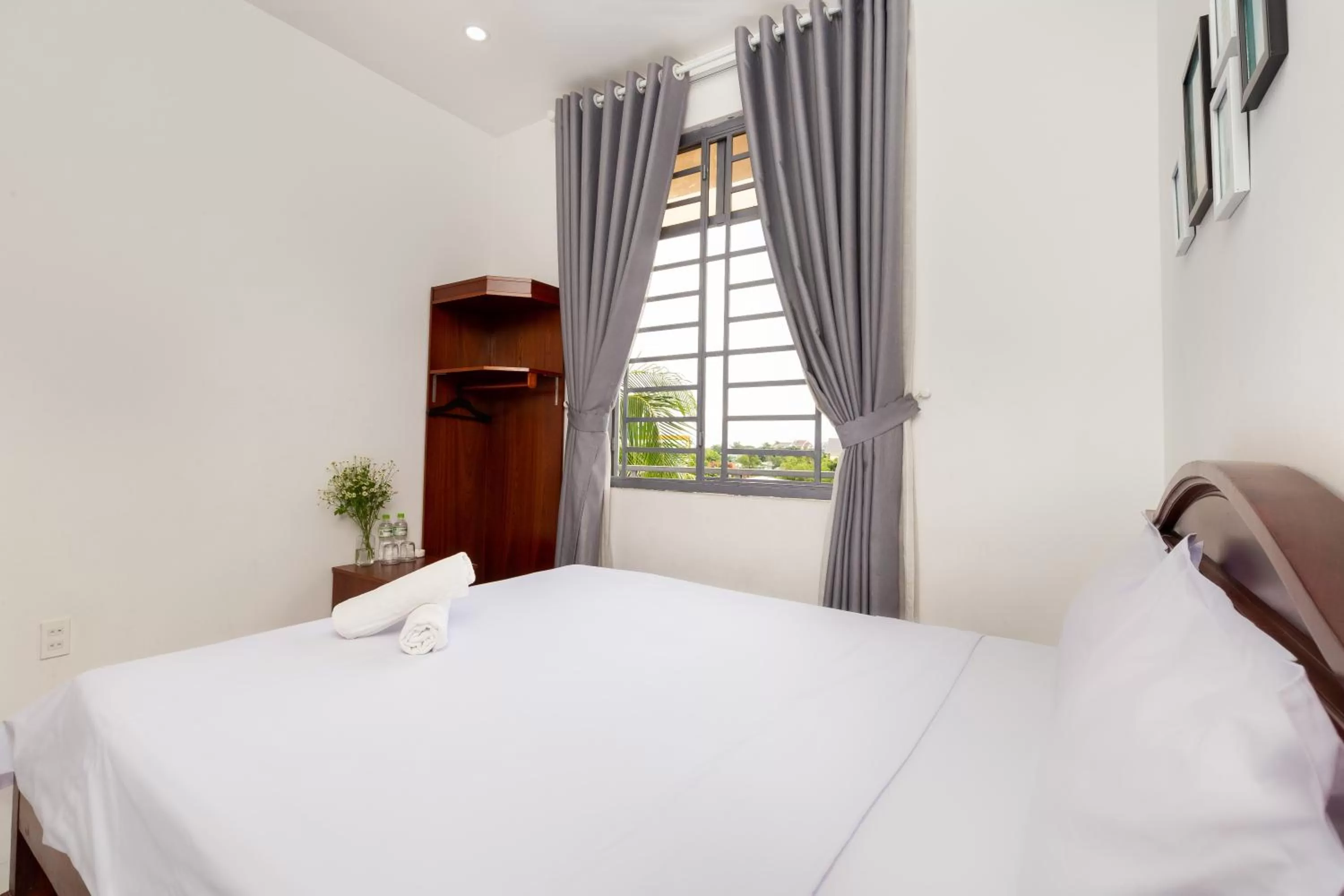 Bed in Luxury Vườn Lài Hotel