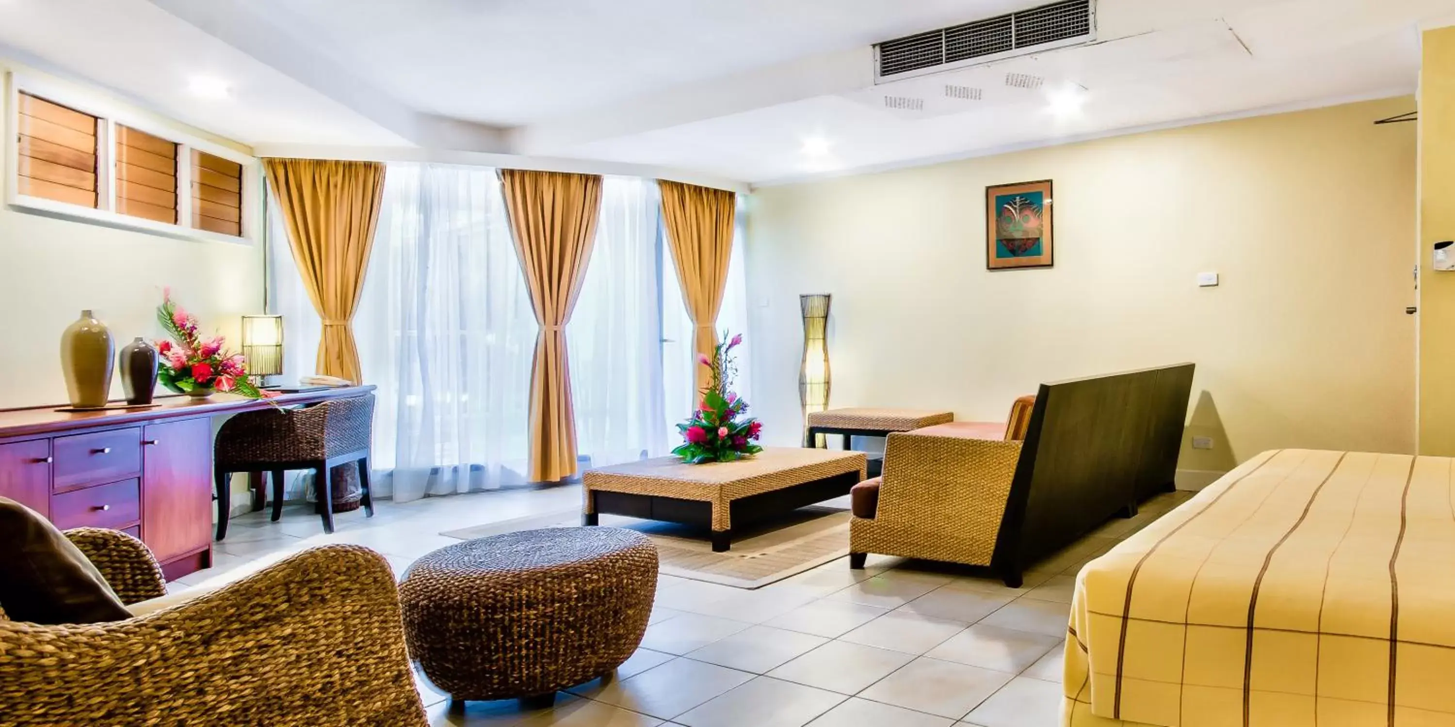 Bedroom, Seating Area in Tanoa International Hotel