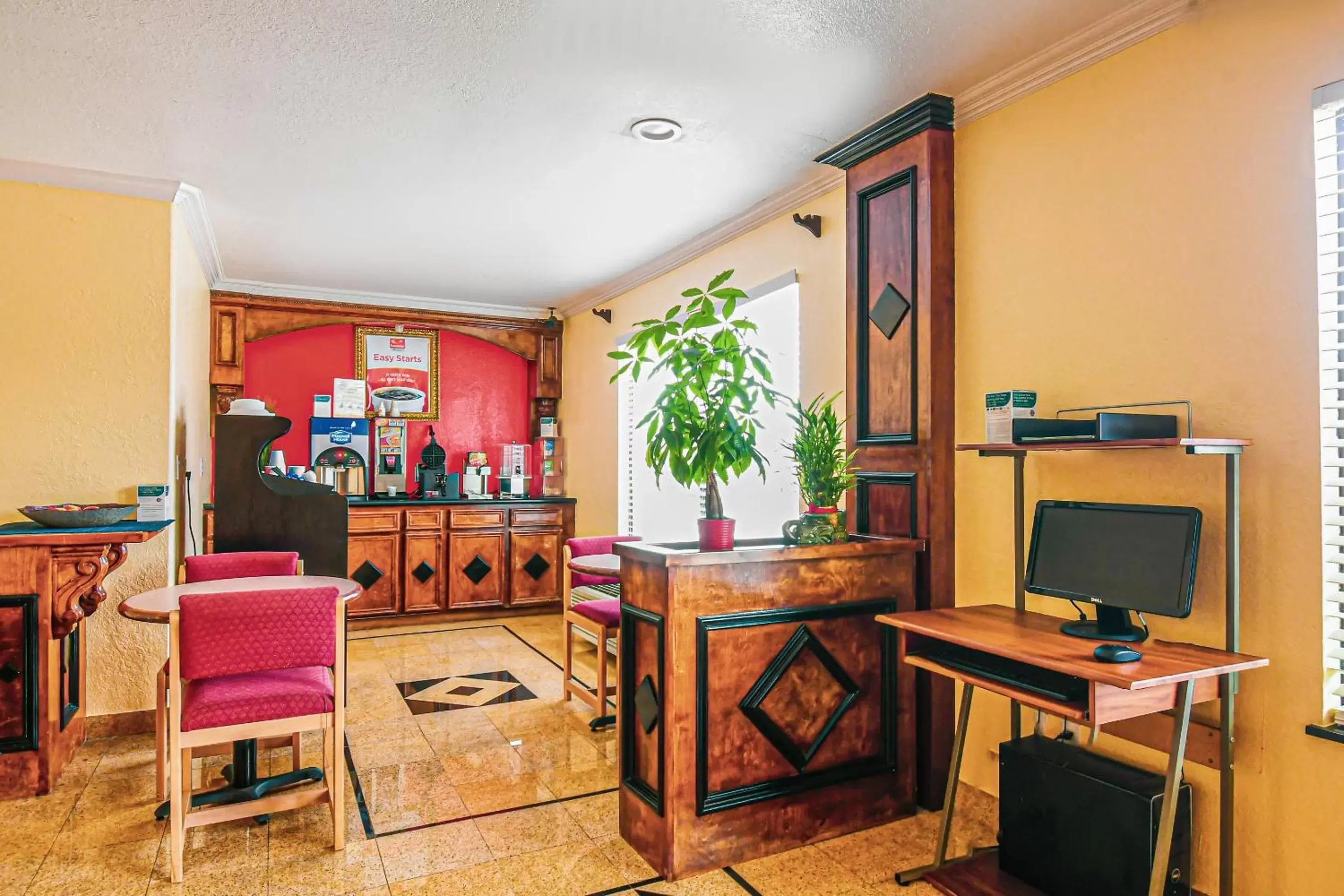 Lobby or reception in OYO Hotel Shenandoah Woodlands Mall