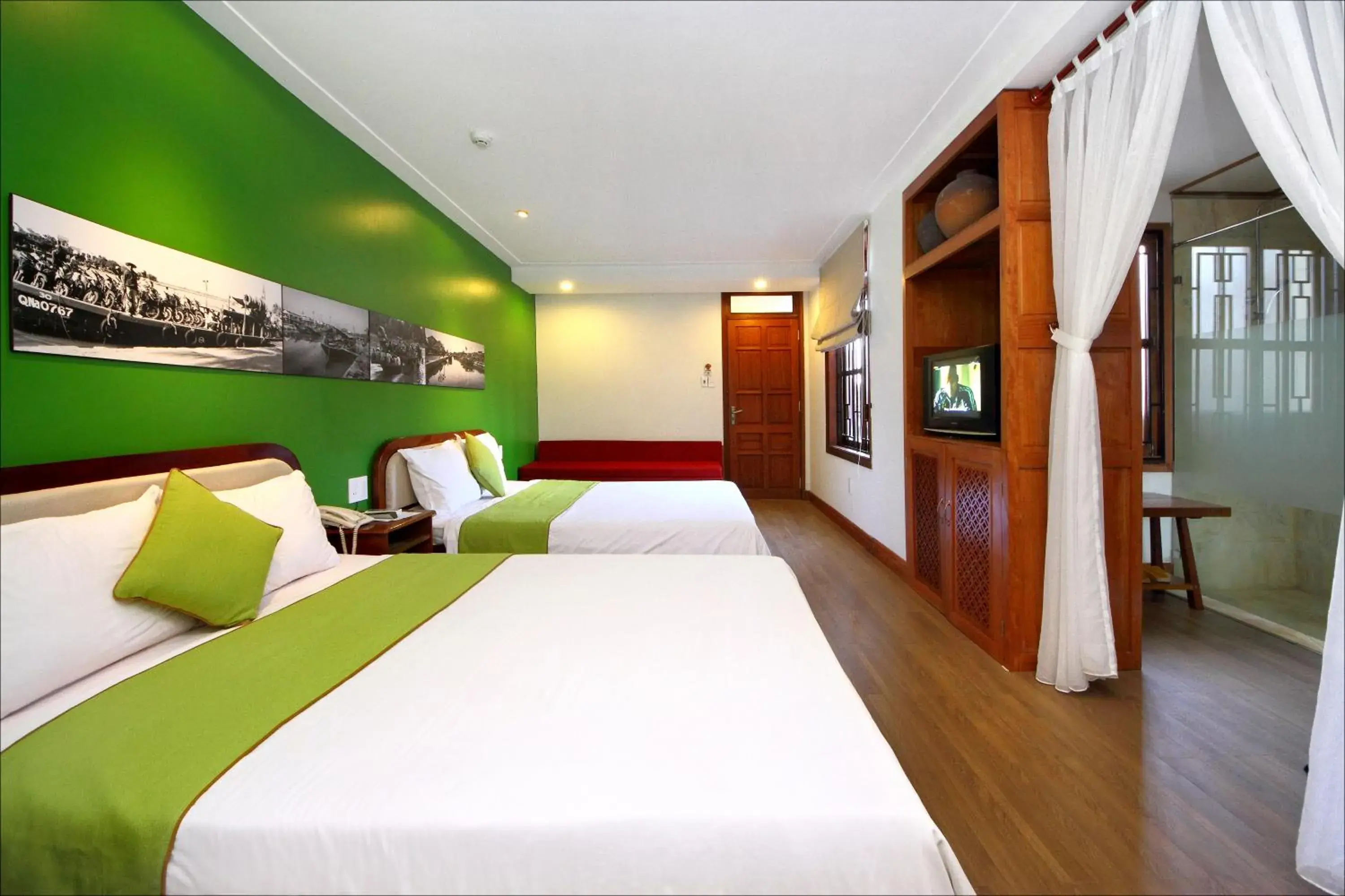 Photo of the whole room, Bed in Thanh Van 1 Hotel