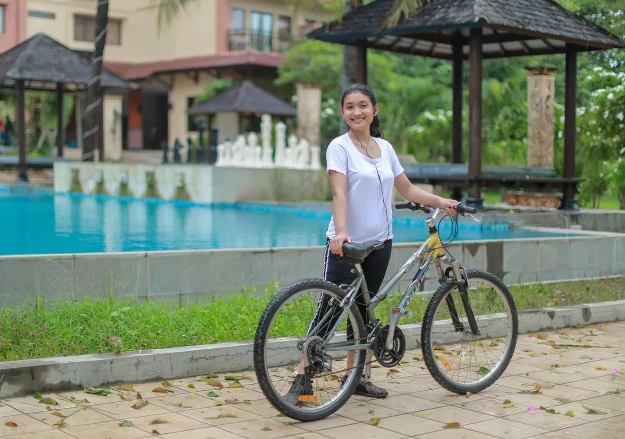 People in The Jayakarta Suites Komodo Flores