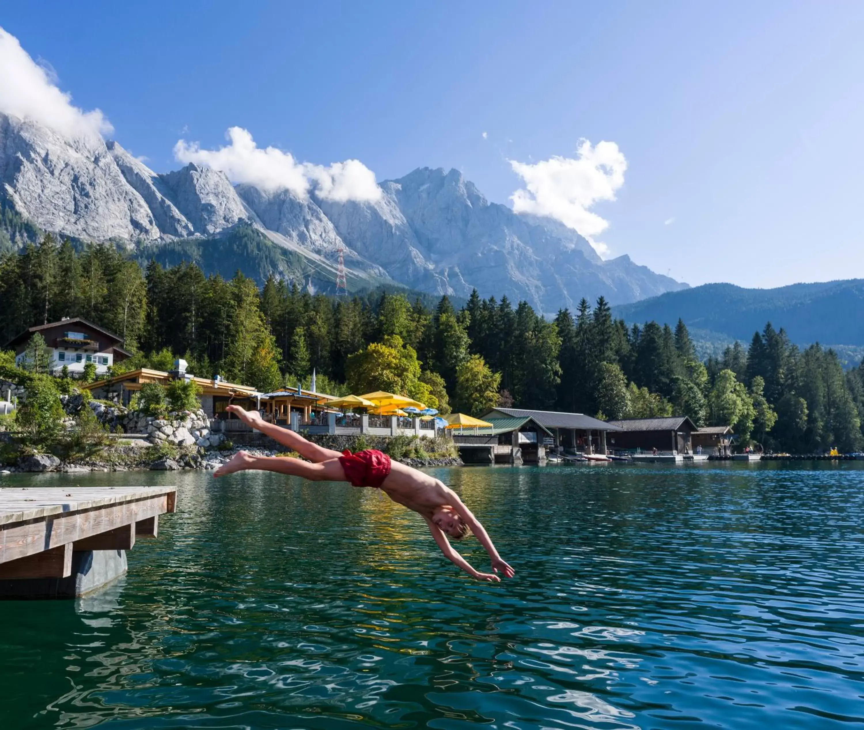 Swimming pool in Eibsee Hotel