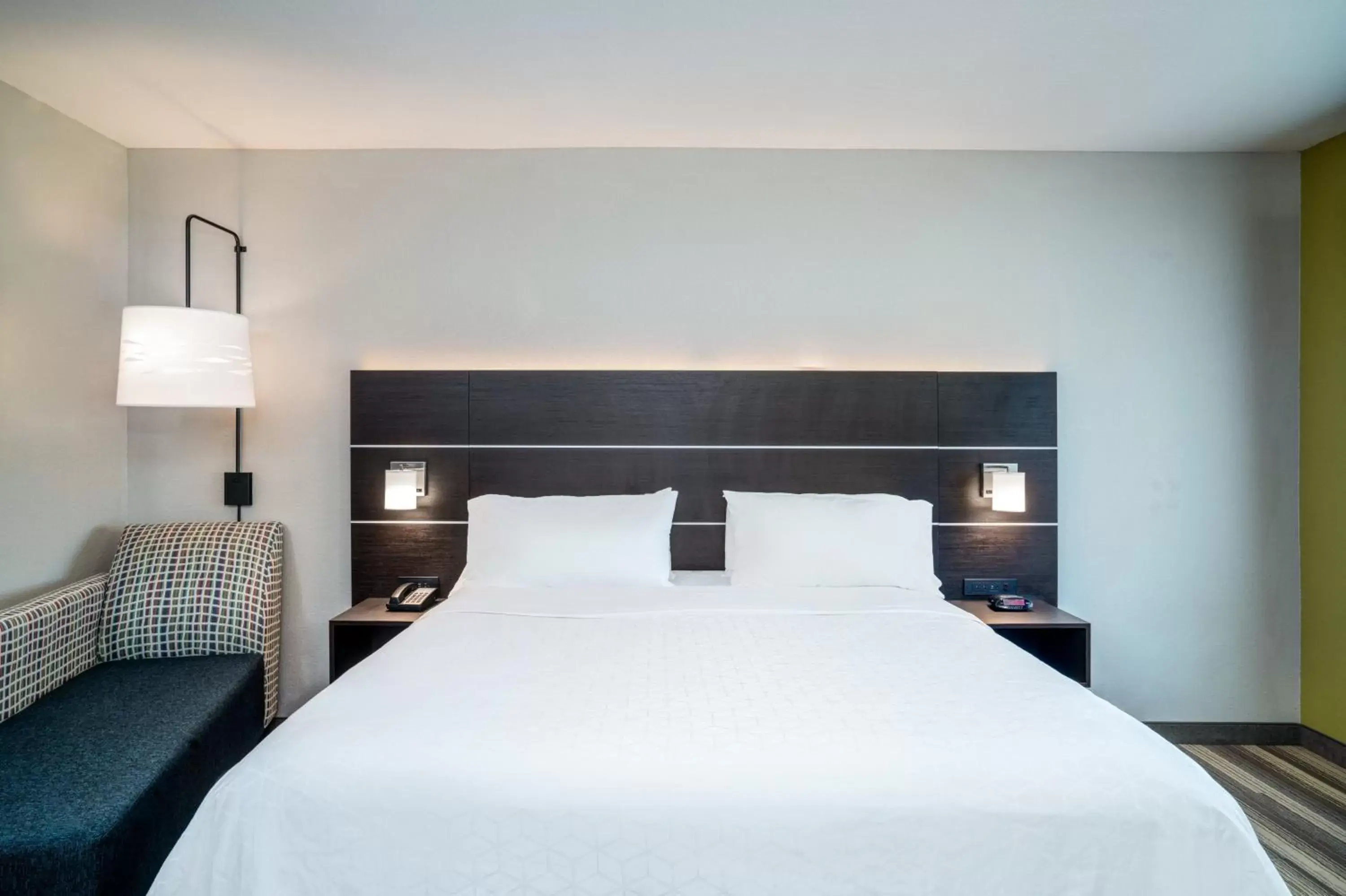 King Room - Disability Access/Non-Smoking in Holiday Inn Express Hotel Winona North, an IHG Hotel King Room - Disability Access/Non-Smoking in Holiday Inn Express Hotel Winona North, an IHG Hotel