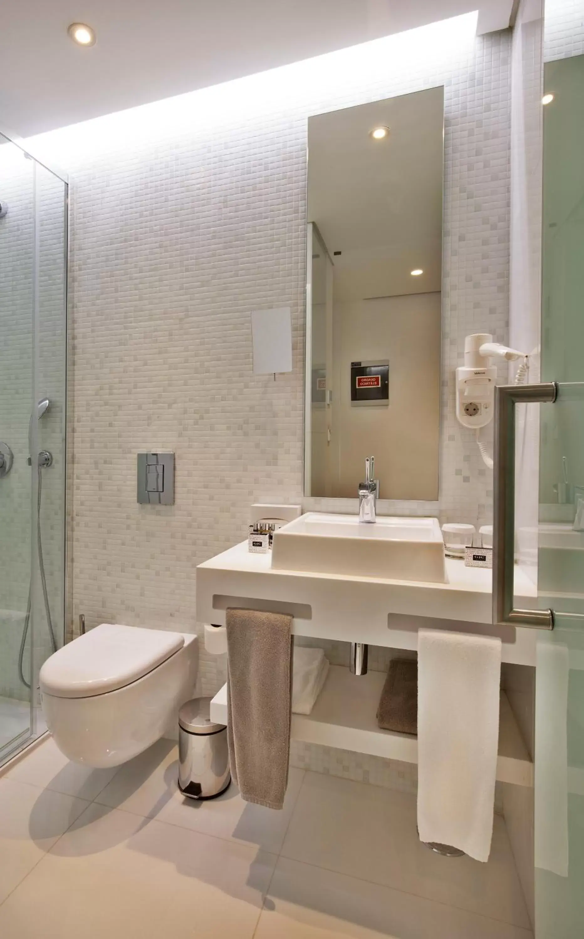 Bathroom in Hotel White Lisboa