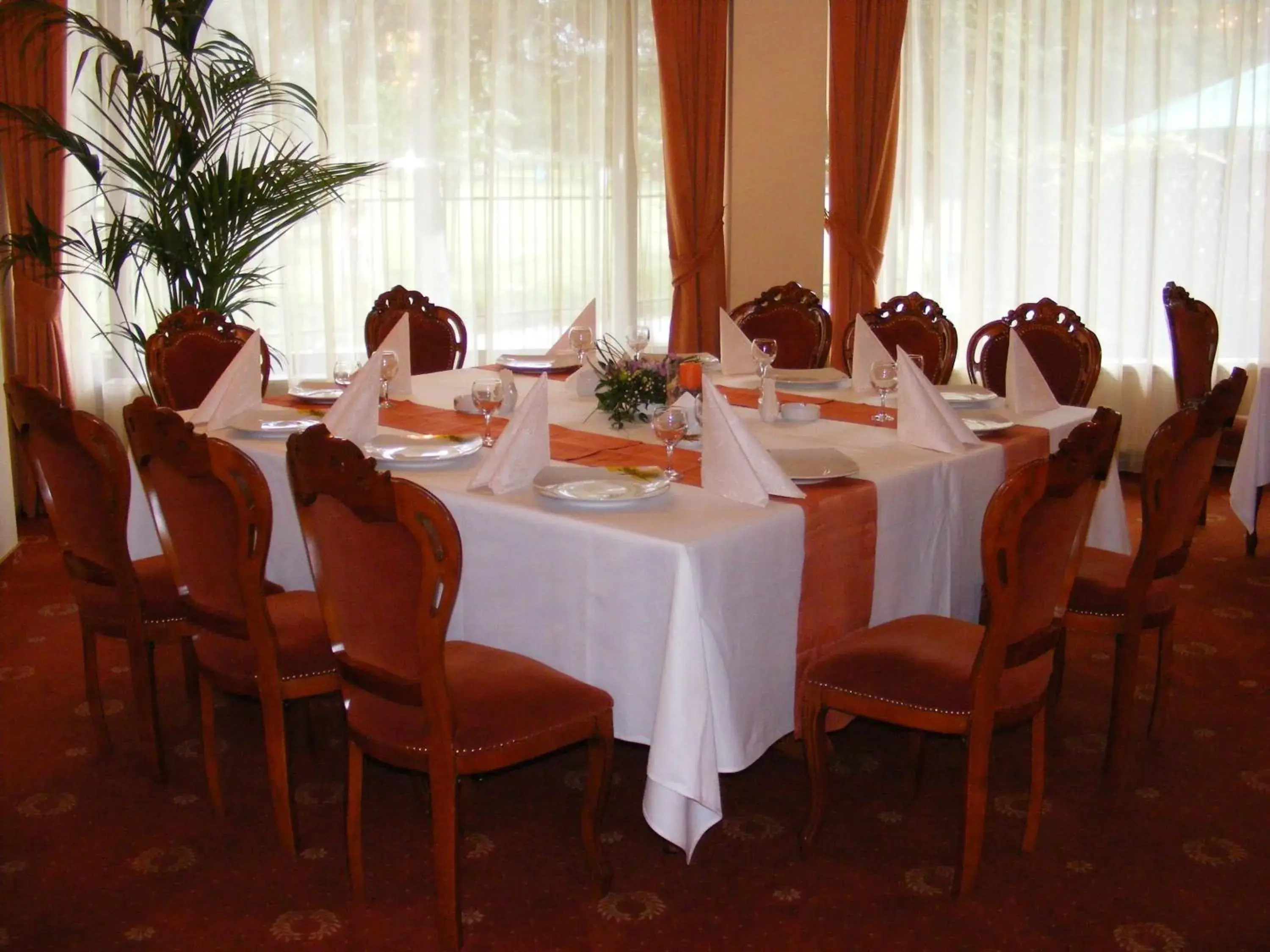 Restaurant/Places to Eat in Best Western Silva Hotel