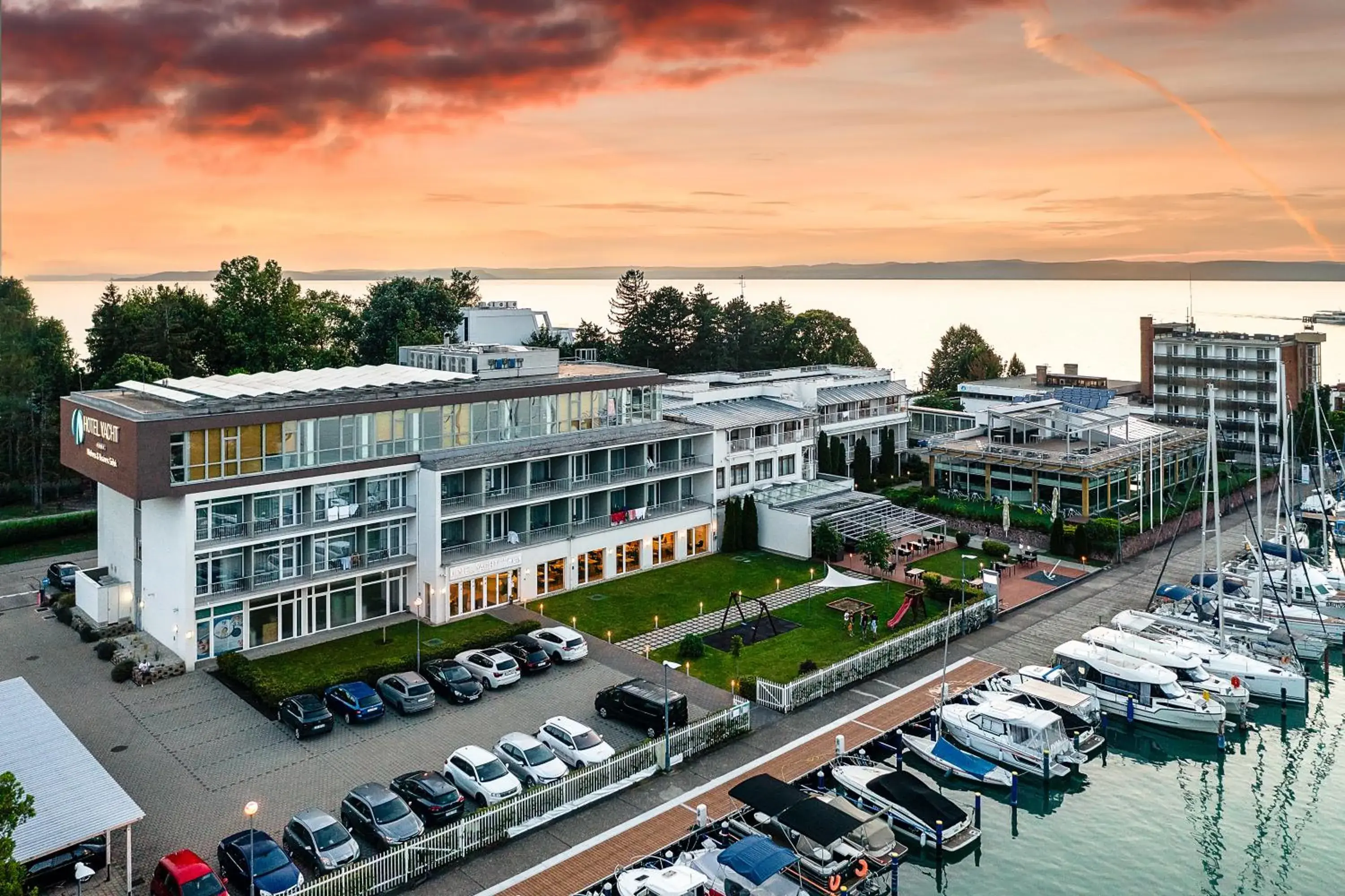 Property building, Bird's-eye View in Hotel Yacht Wellness & Business