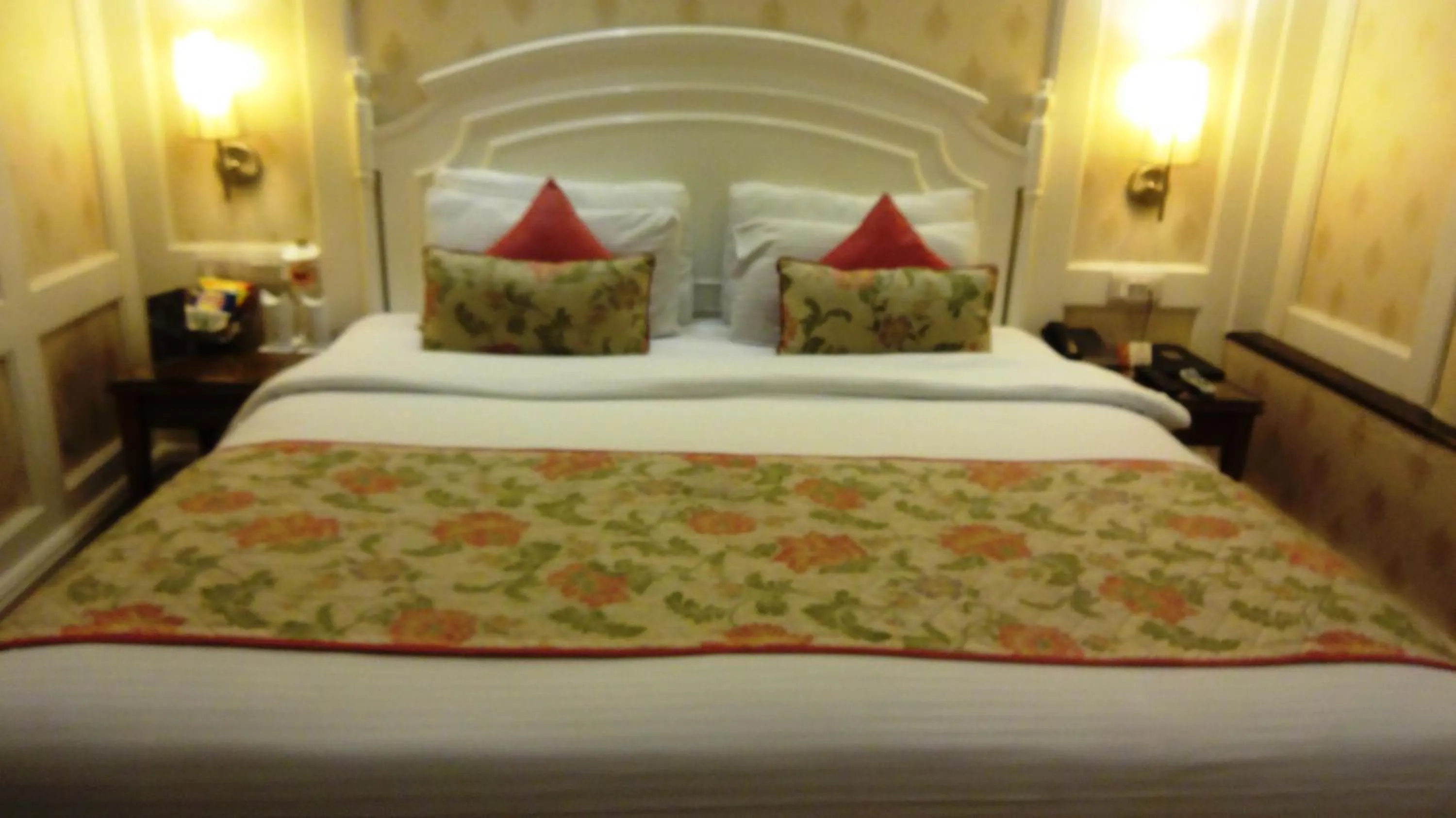 Bed in Hotel Bright