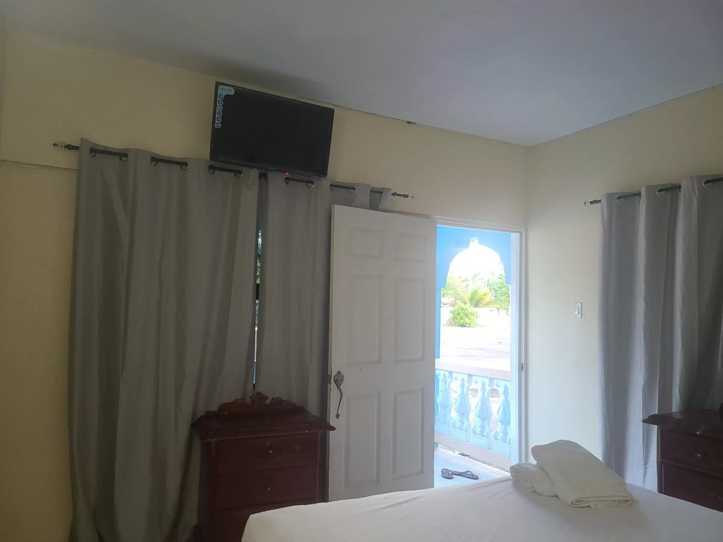 Bedroom, TV/Entertainment Center in Tamboo Resort