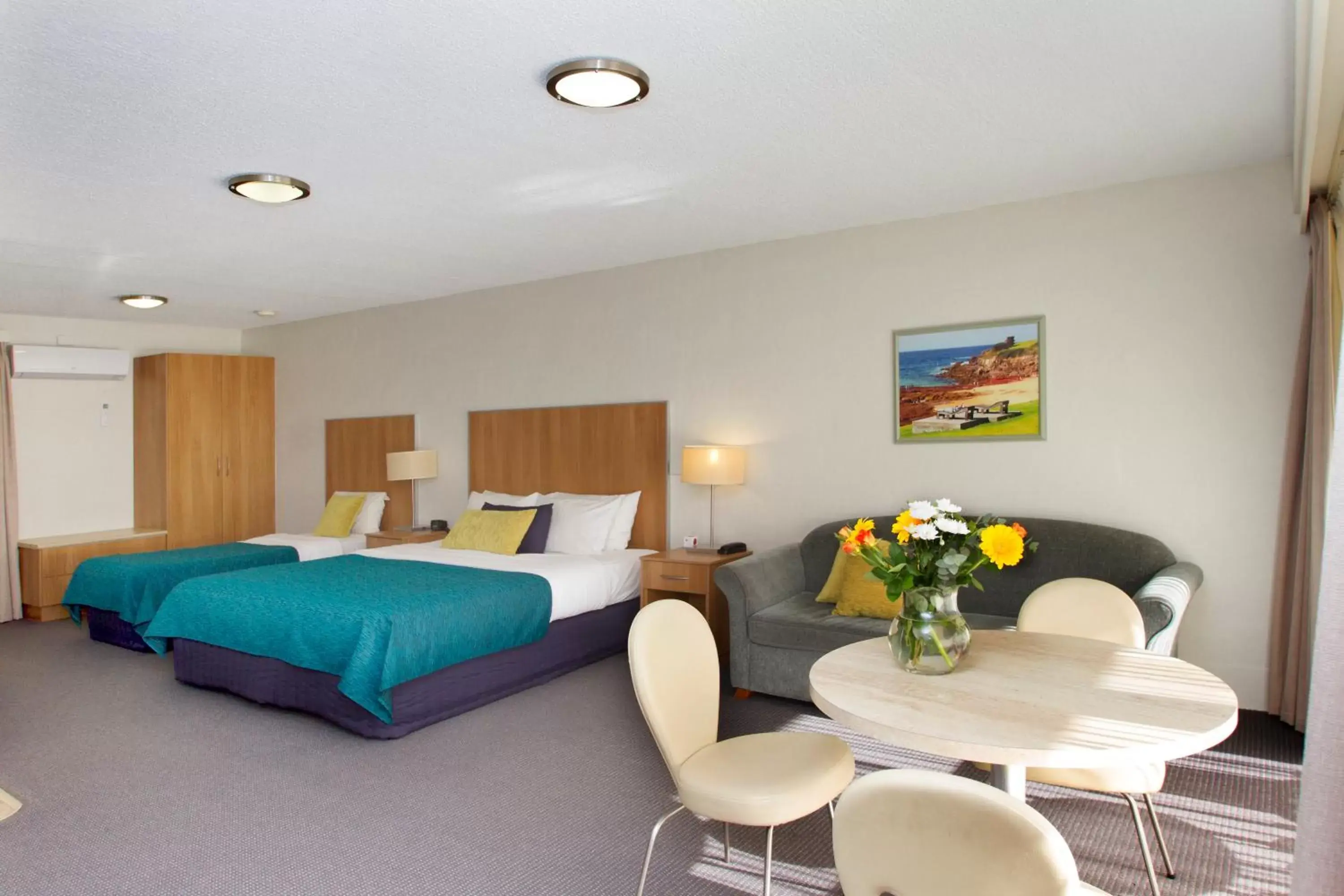 Bed in Fairway Motor Inn