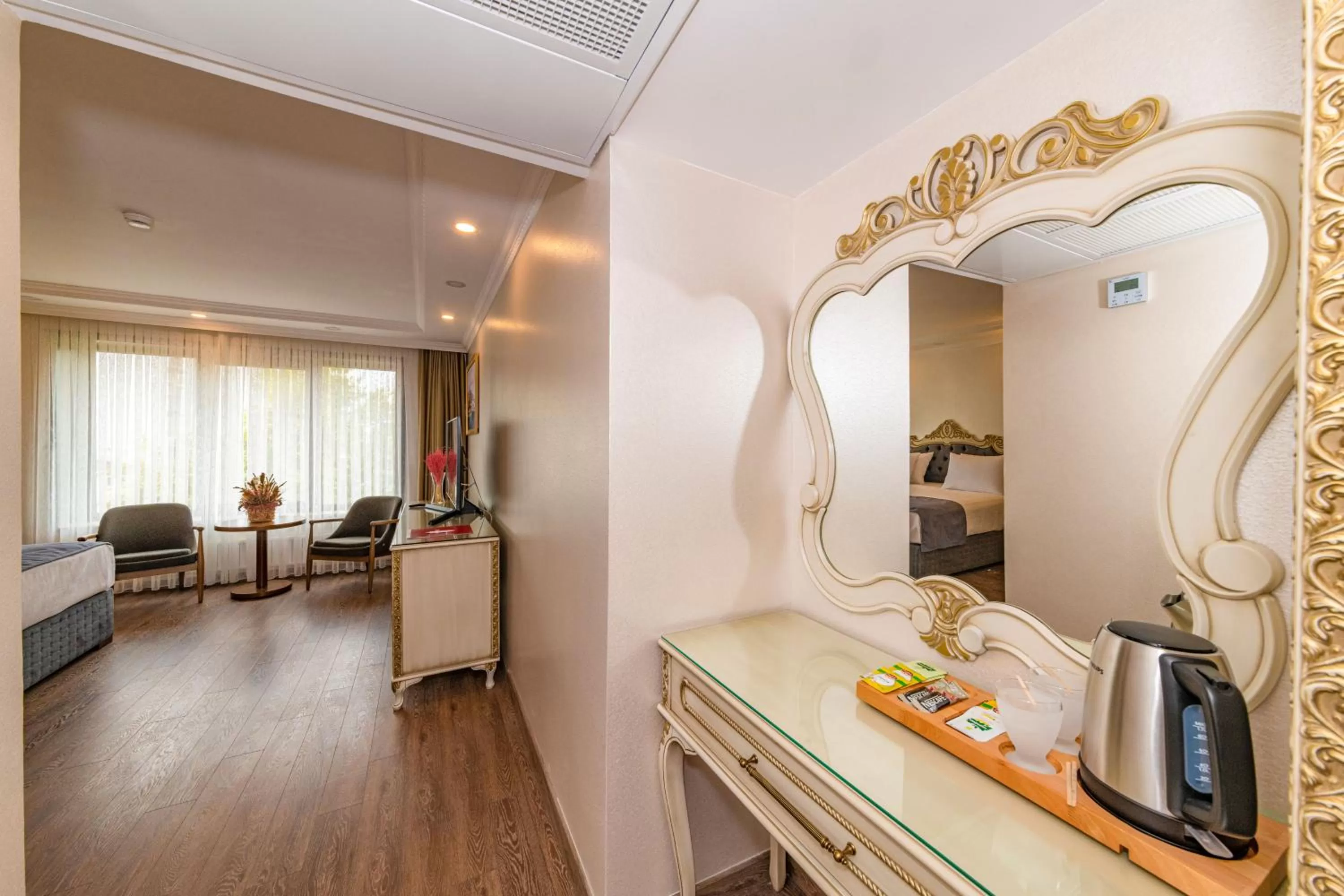 Coffee/tea facilities in Almadina Hotel Istanbul