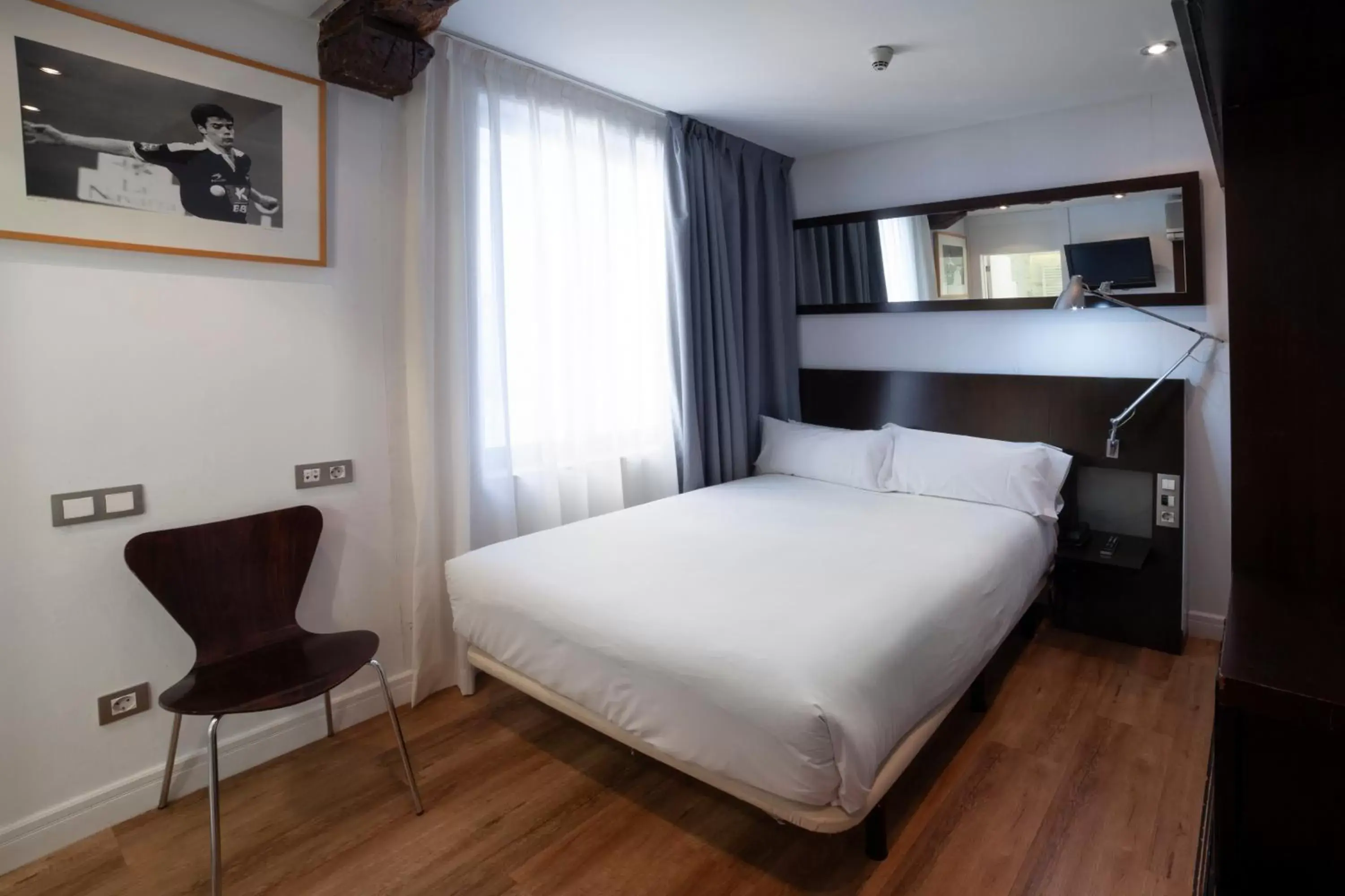 Bedroom, Bed in Petit Palace Arana Bilbao