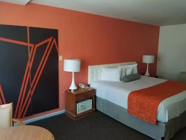 Bed in Howard Johnson by Wyndham Atlantic City