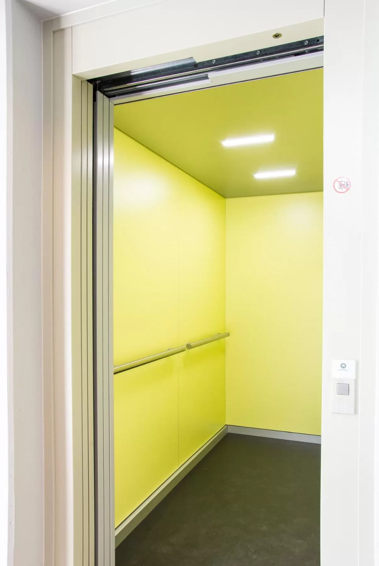 Facade/entrance in kroneLODGE - Self-Check-In Hotel