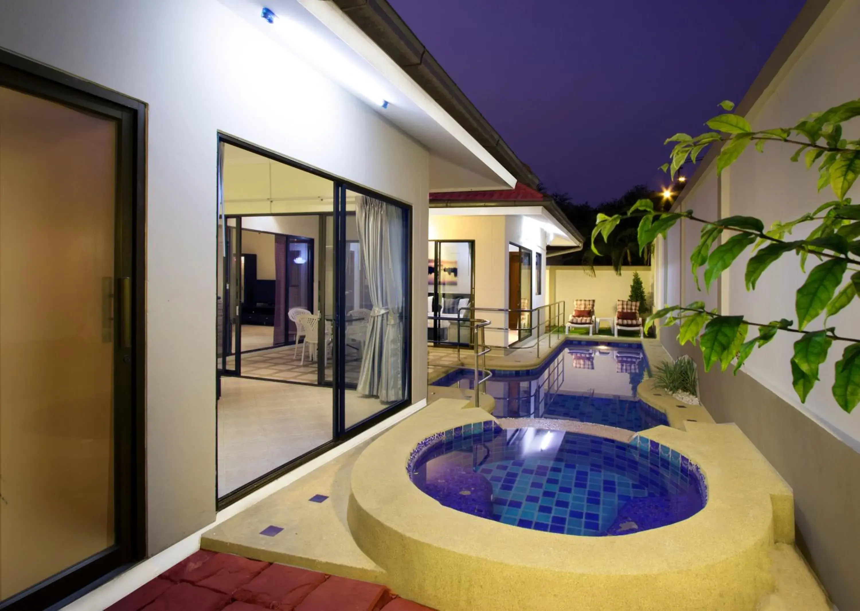 Swimming Pool in Avoca Pool Villas