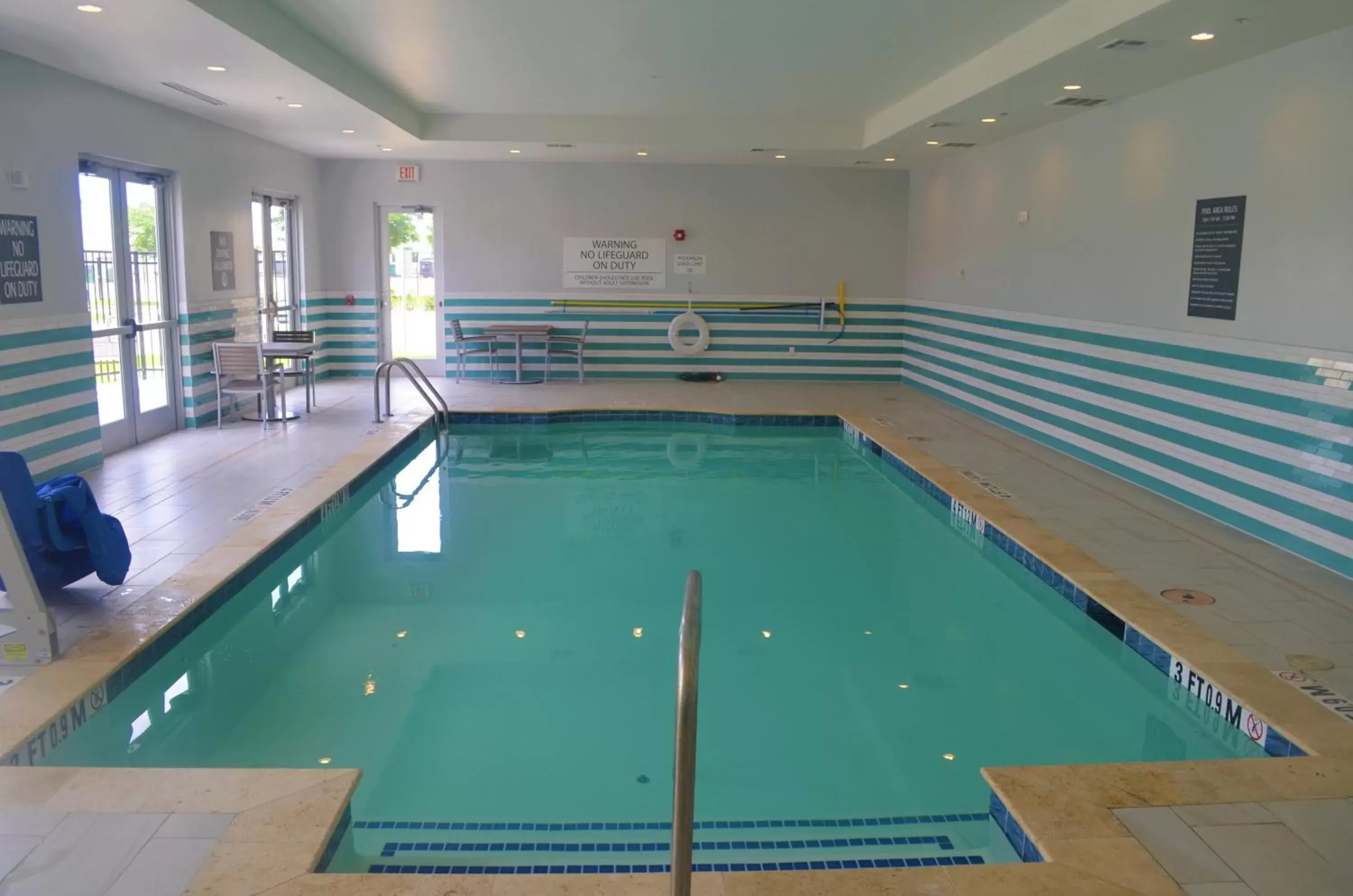 Swimming pool in Holiday Inn - NW Houston Beltway 8, an IHG Hotel