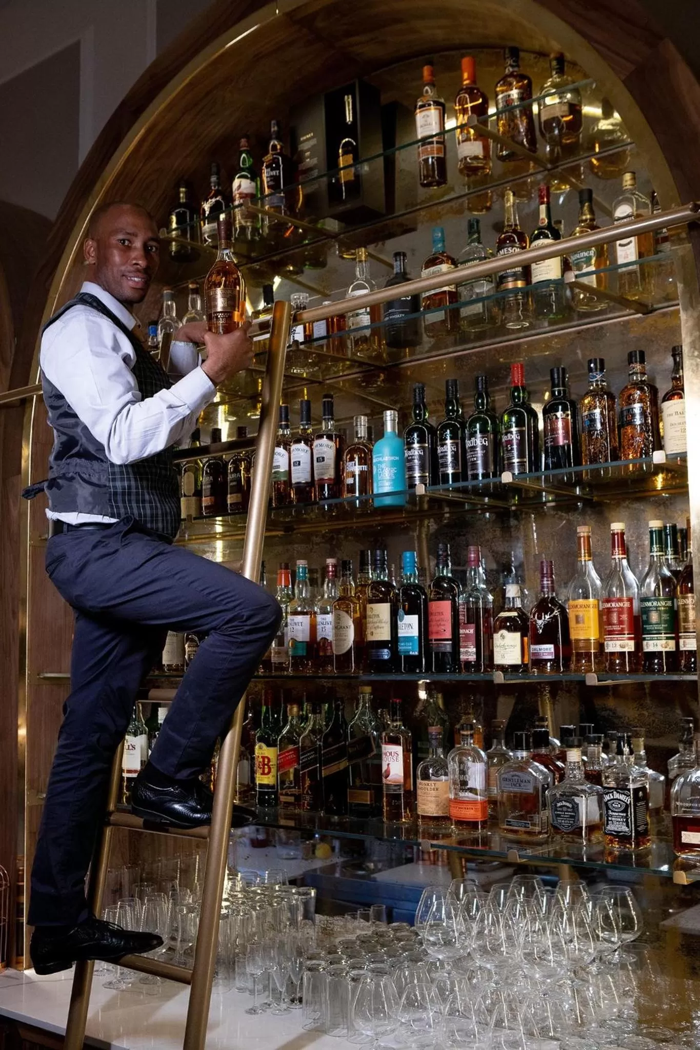 Lounge or bar, Lounge/Bar in Taj Executive Suites, Private Residence