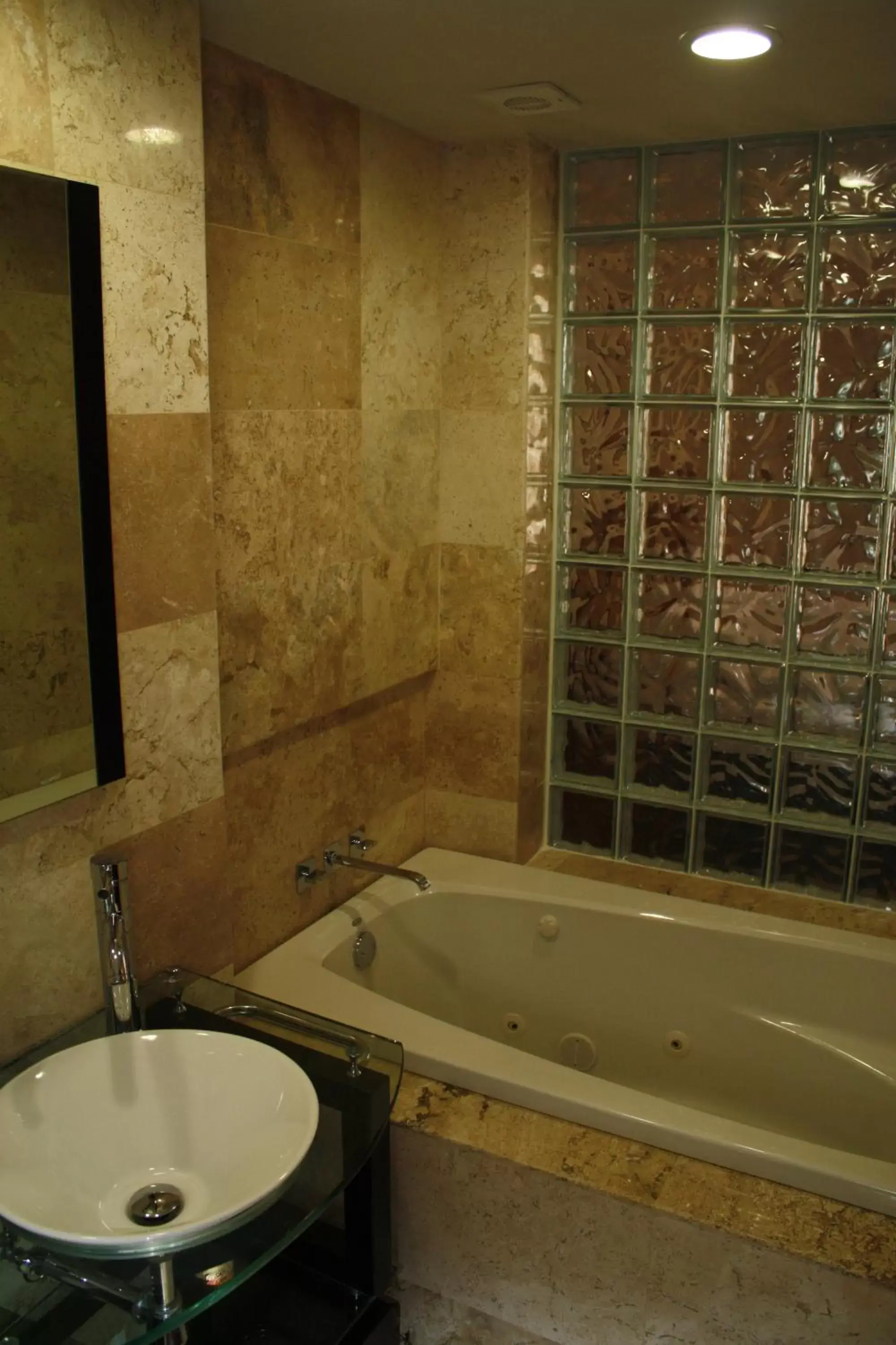Bathroom in Hotel Porto Allegro Puerto Vallarta