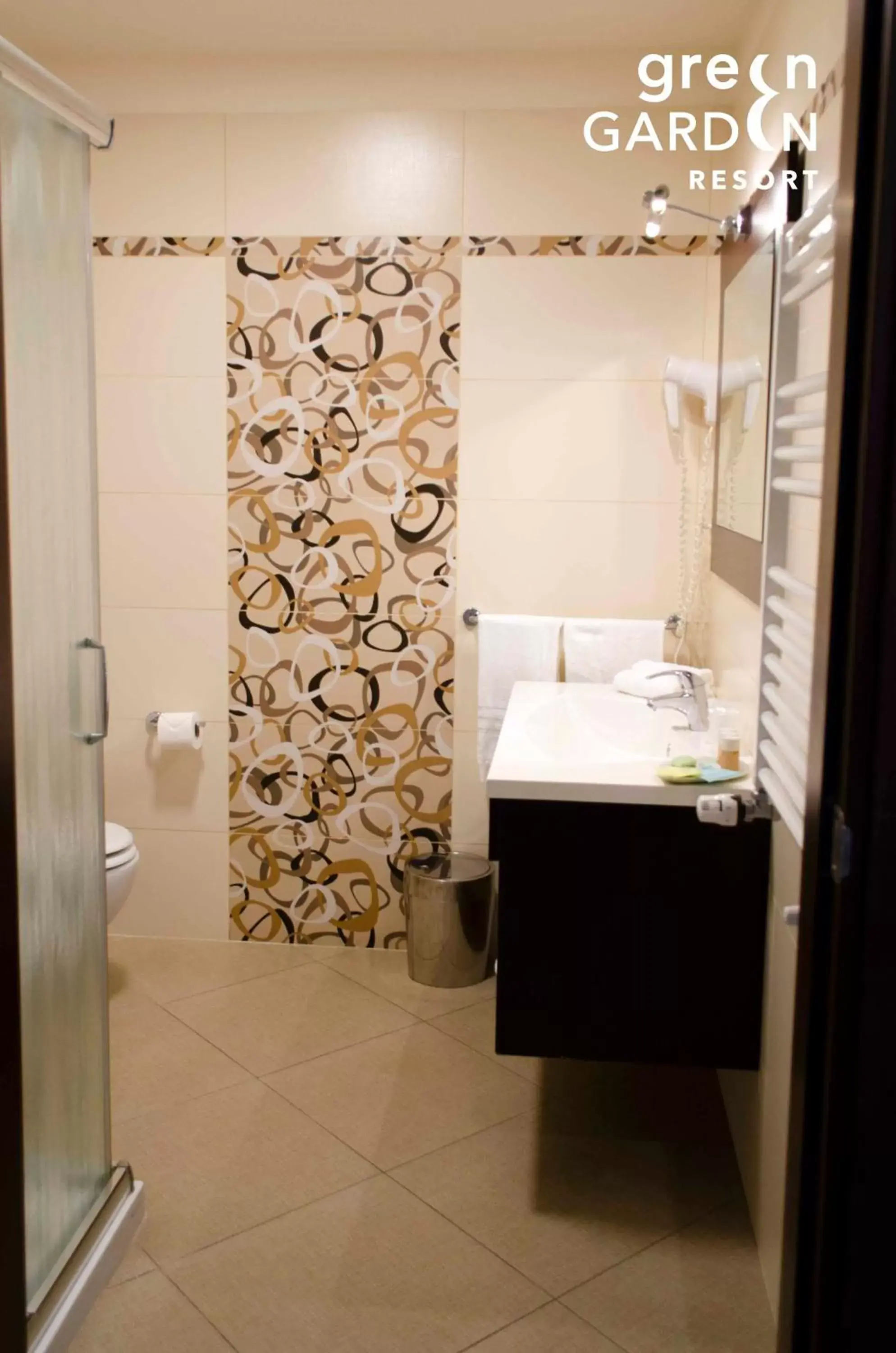 Shower, Bathroom in GREEN GARDEN Resort - Smart Hotel