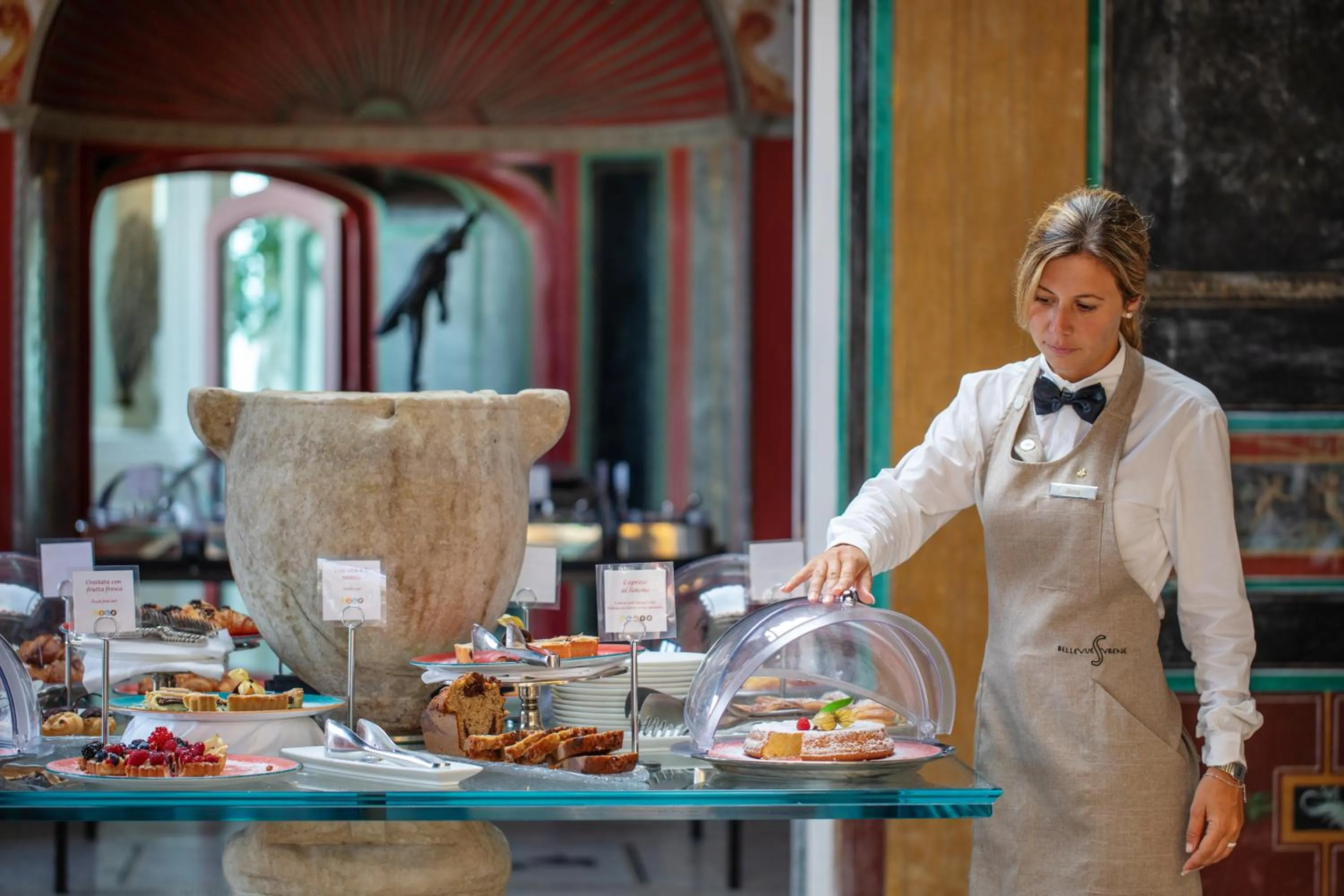 Staff in Bellevue Syrene