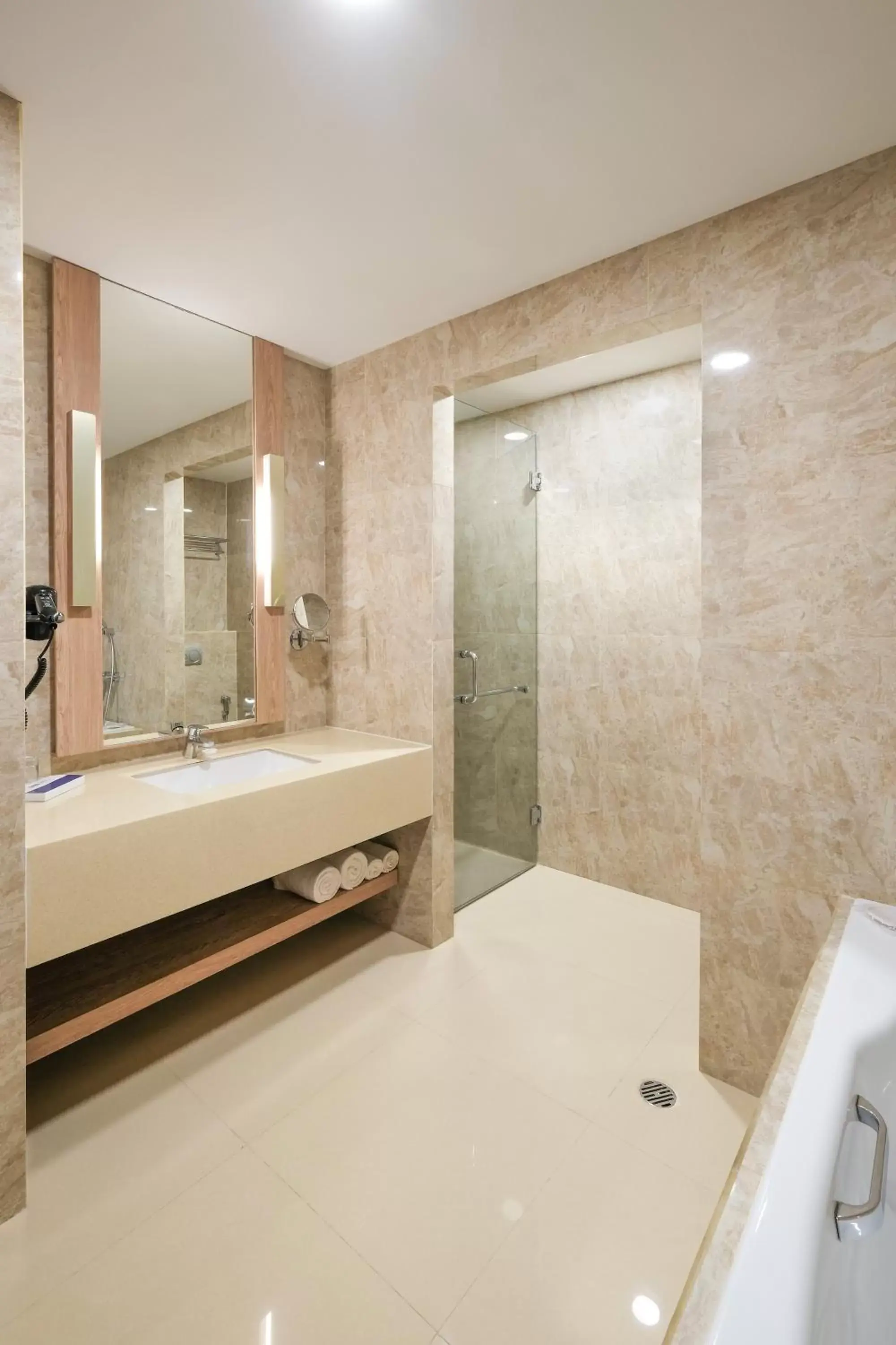 Bathroom in Bigland Hotel Bogor