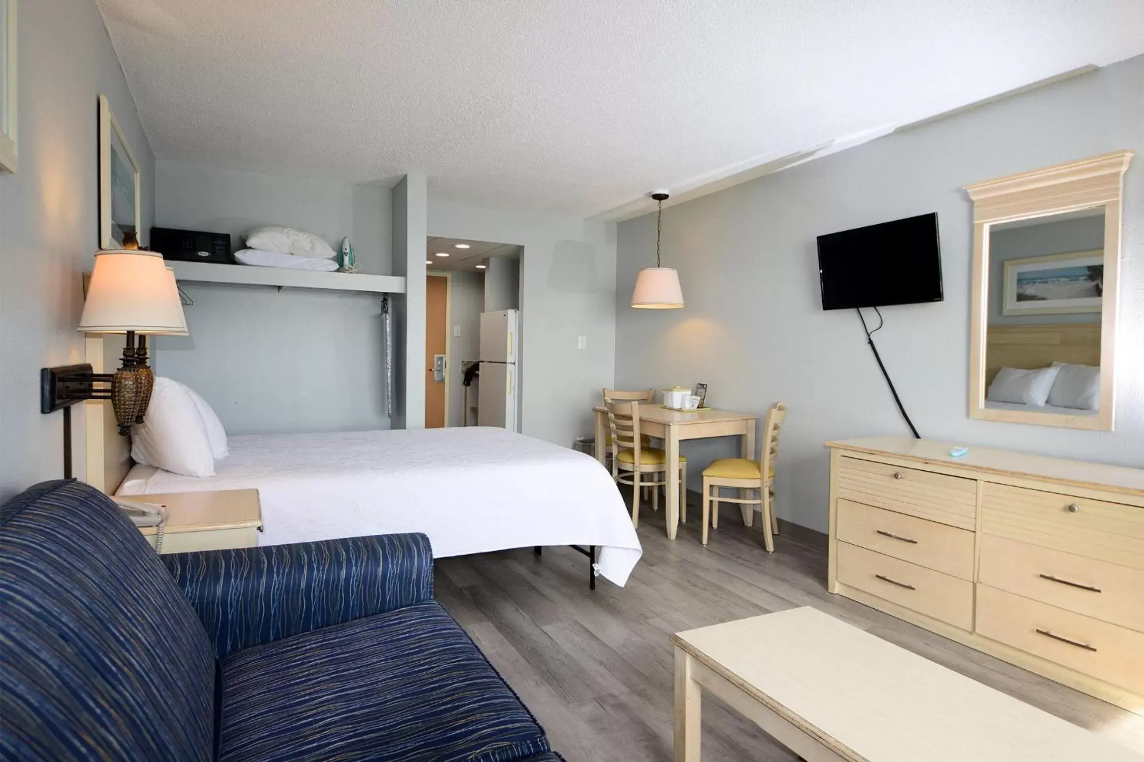 Bed, TV/Entertainment Center in Holiday Sands North "On the Boardwalk"