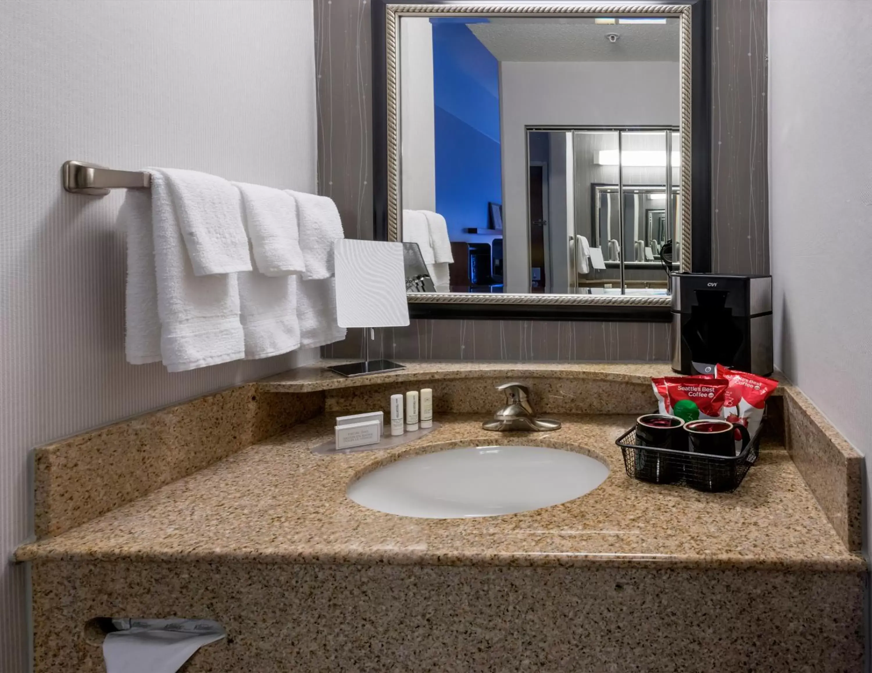 Bathroom in Courtyard by Marriott Panama City