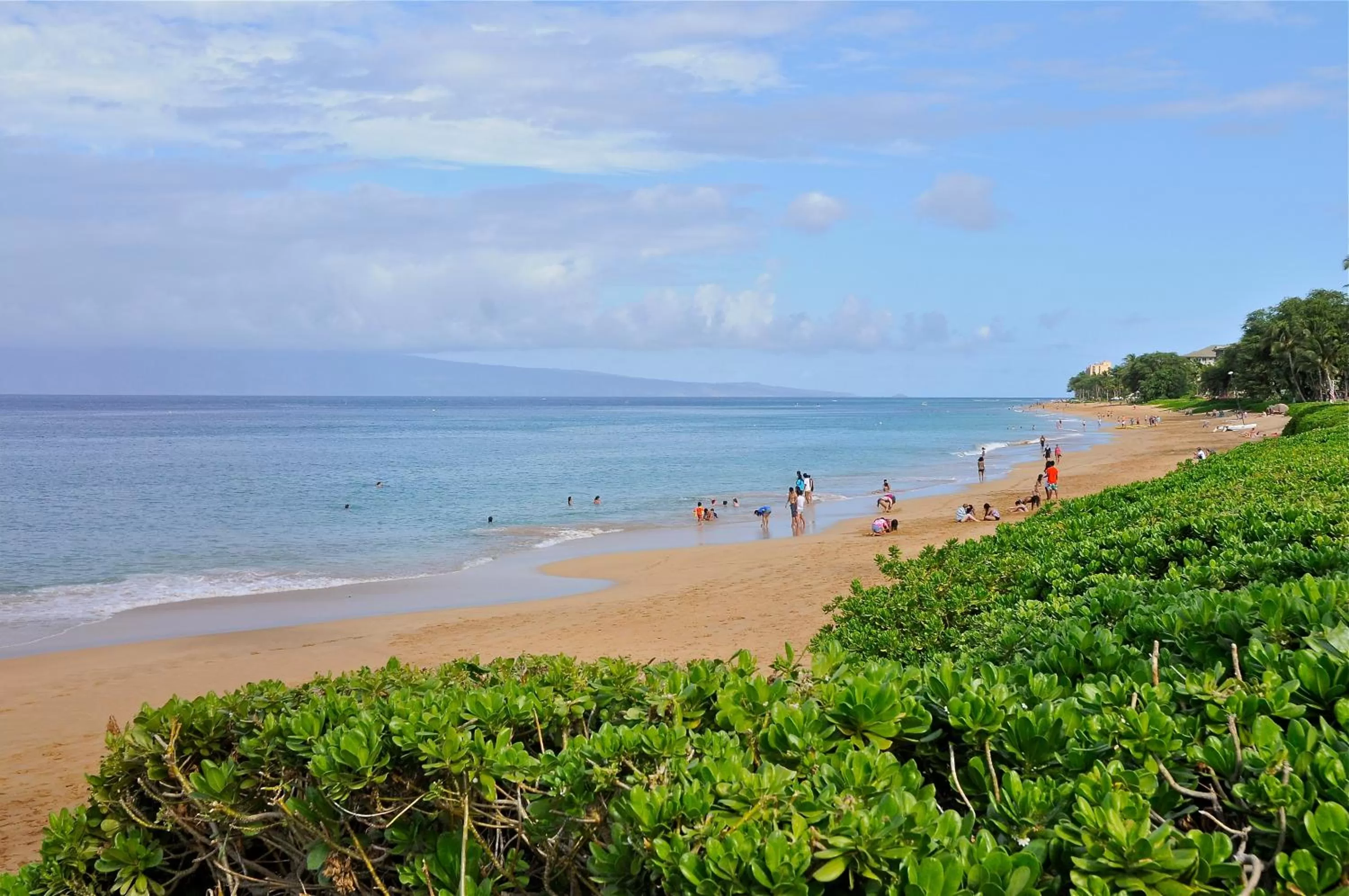 Facade/entrance, Beach in Kaanapali Ocean Inn