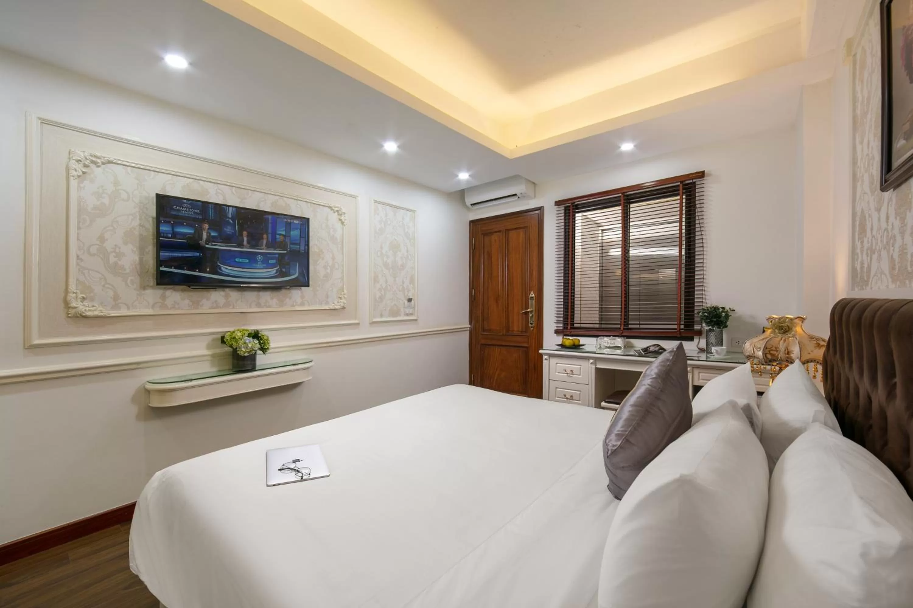 Bed in TrangTrang Boutique Hotel