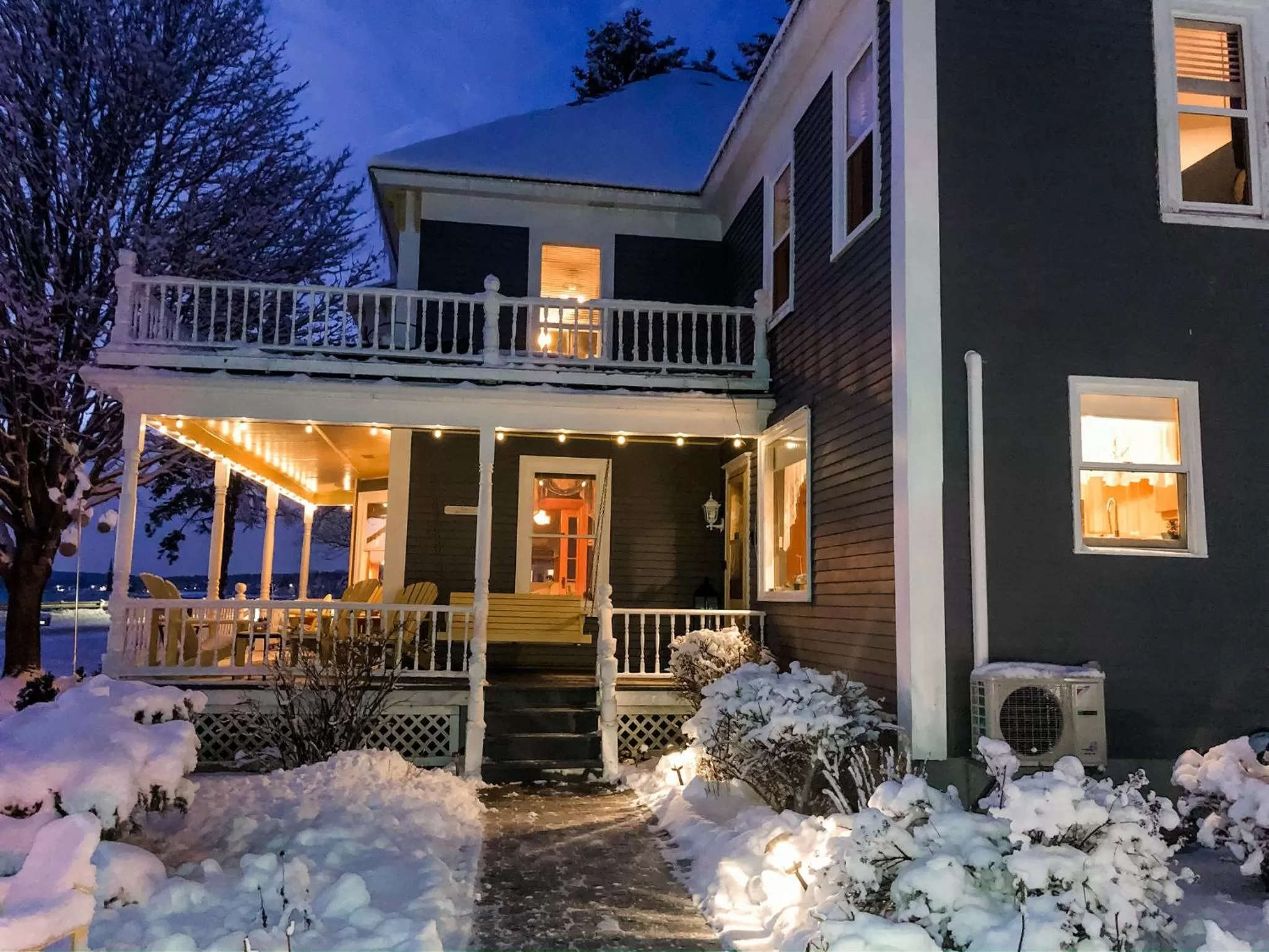 Property building in Toba's Bed & Breakfast