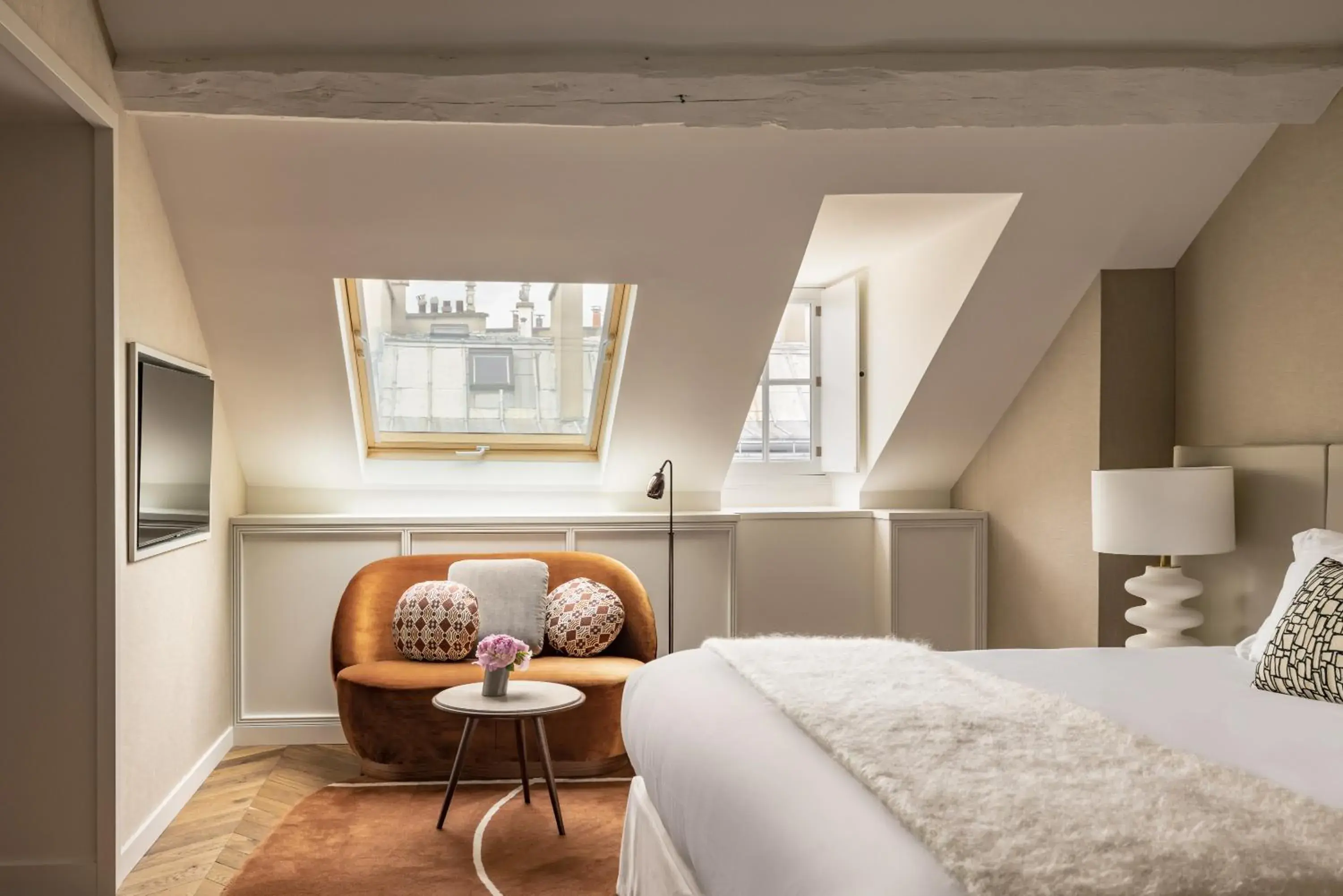 Bedroom in Pavillon Faubourg Saint-Germain & Spa