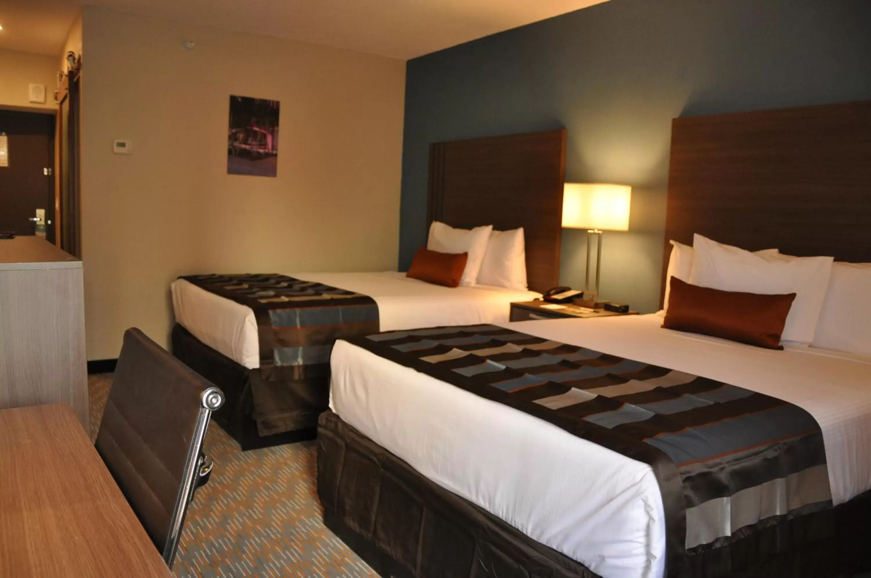 Bedroom, Bed in Grand Hotel Kissimmee at Celebration