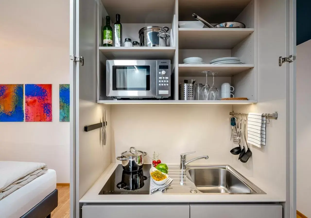 Kitchen or kitchenette, Kitchen/Kitchenette in Boutique Hotel Hauser