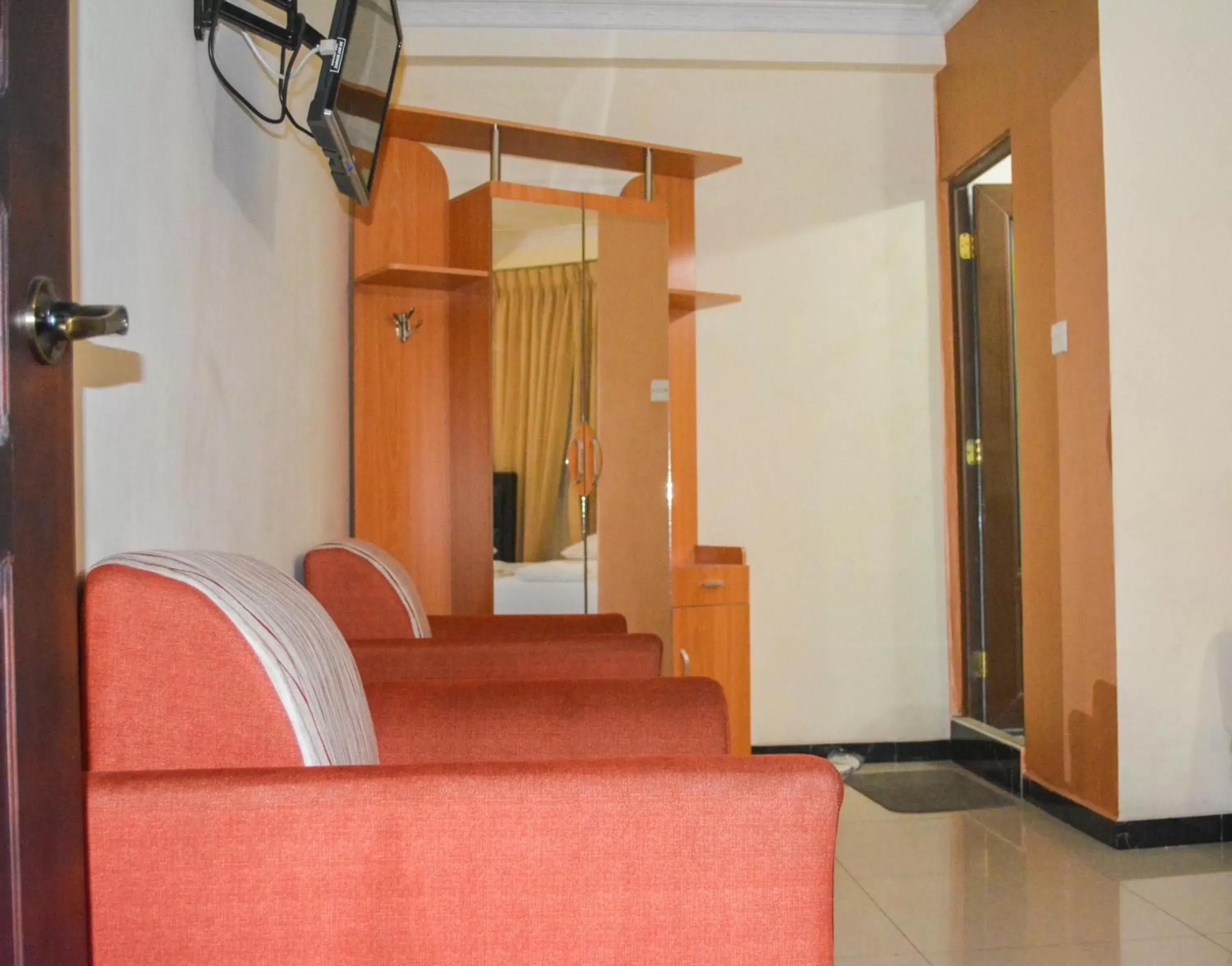 Living room, Seating Area in Saasha City Hotel