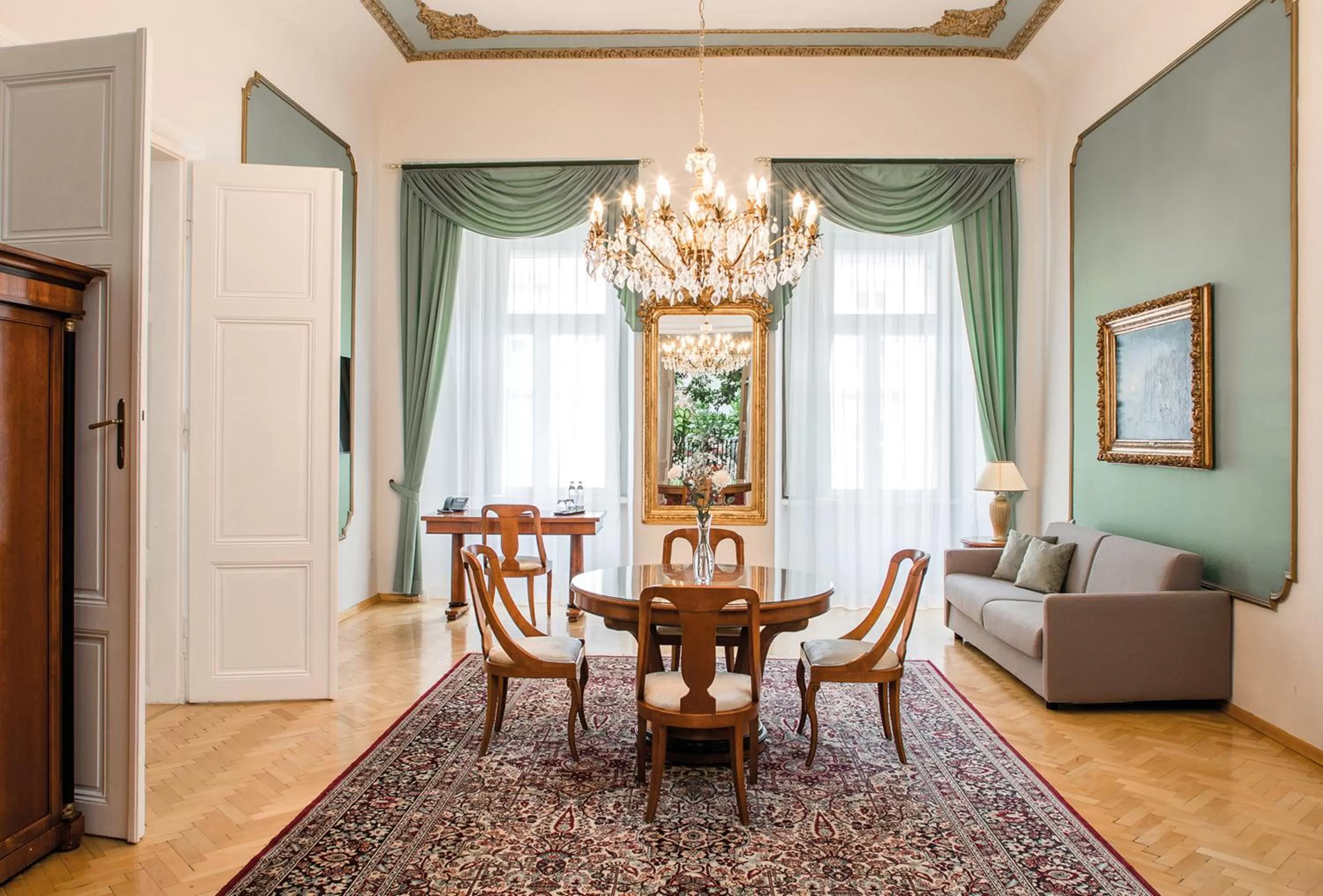 Living room in Palais-Hotel Erzherzog Johann