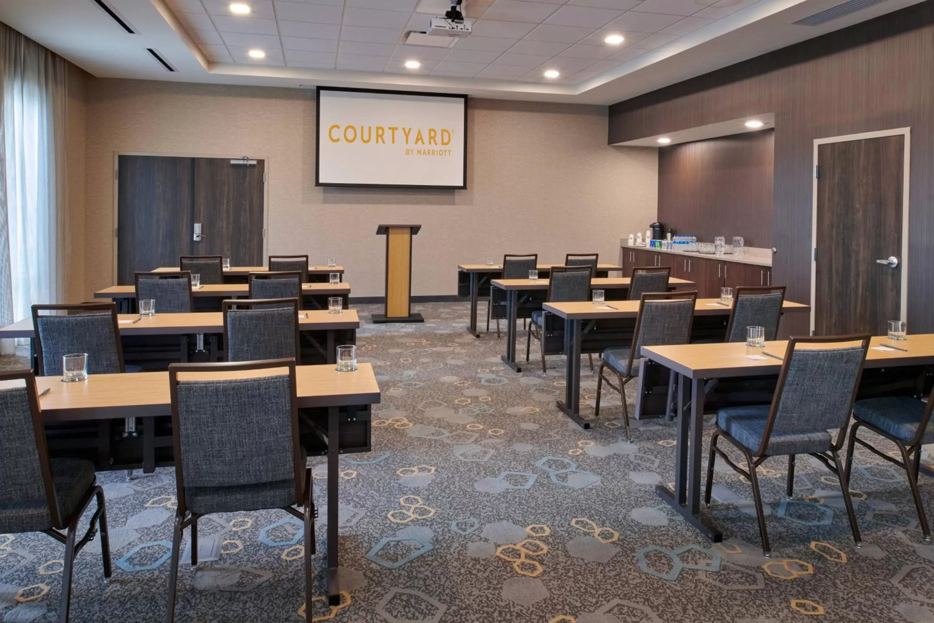 Meeting/conference room in Courtyard by Marriott Petoskey at Victories Square