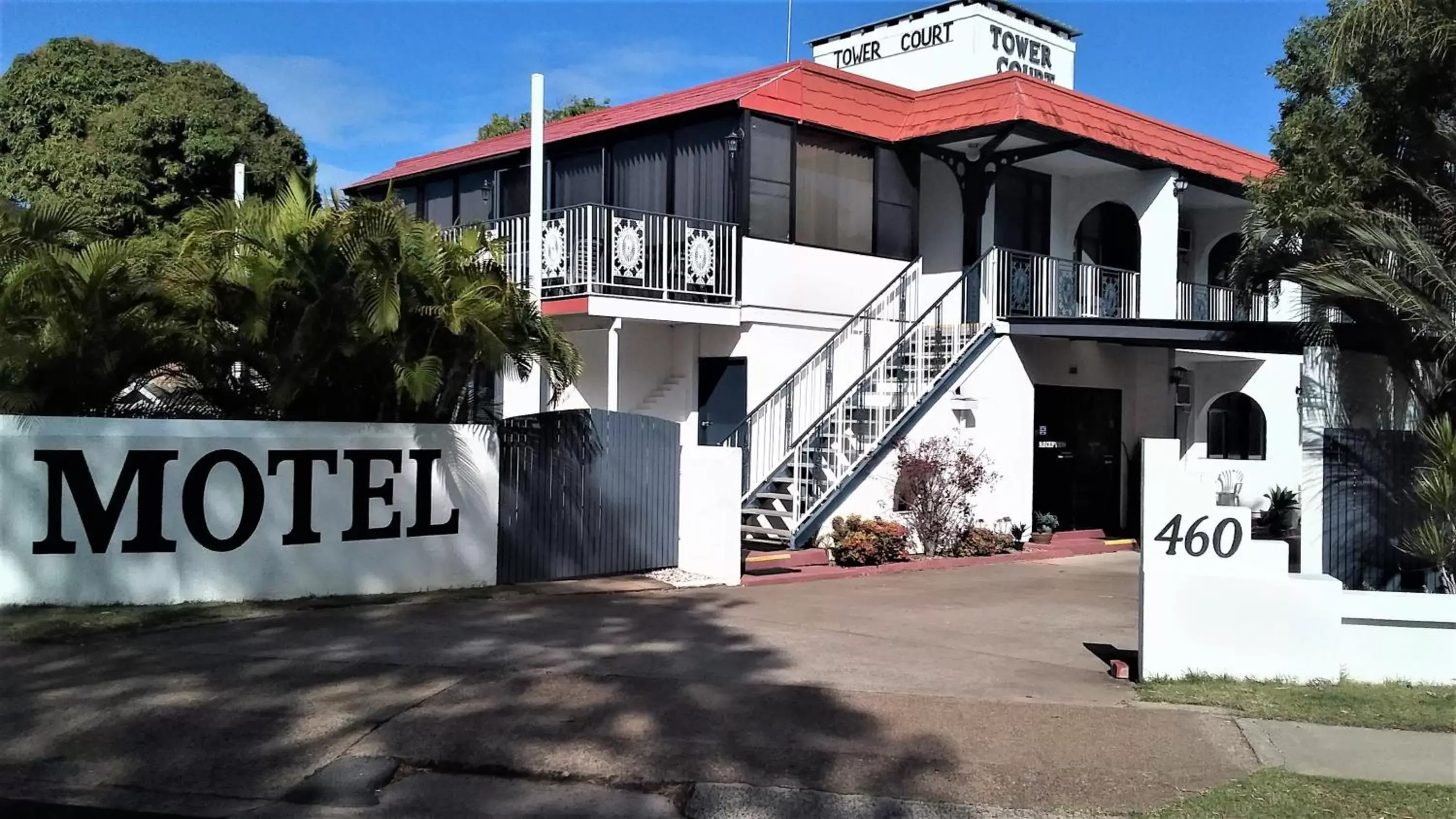 Facade/entrance, Property Building in Tower Court Motel